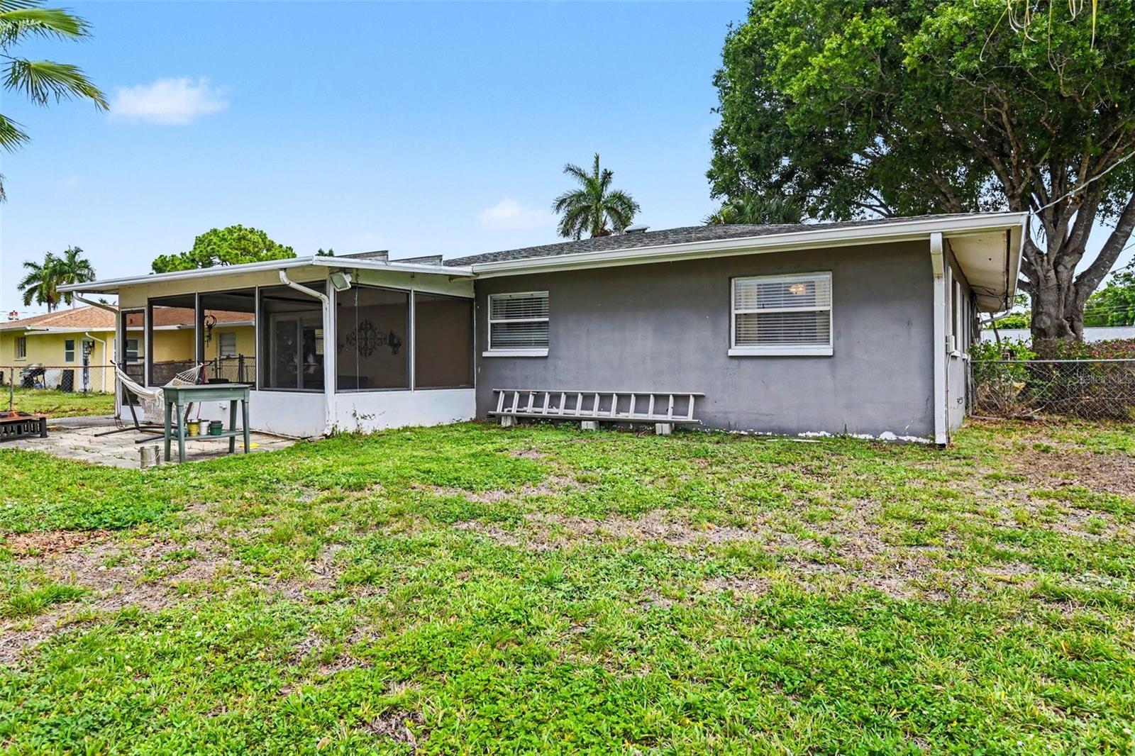 FT MYERS VILLAS - Residential