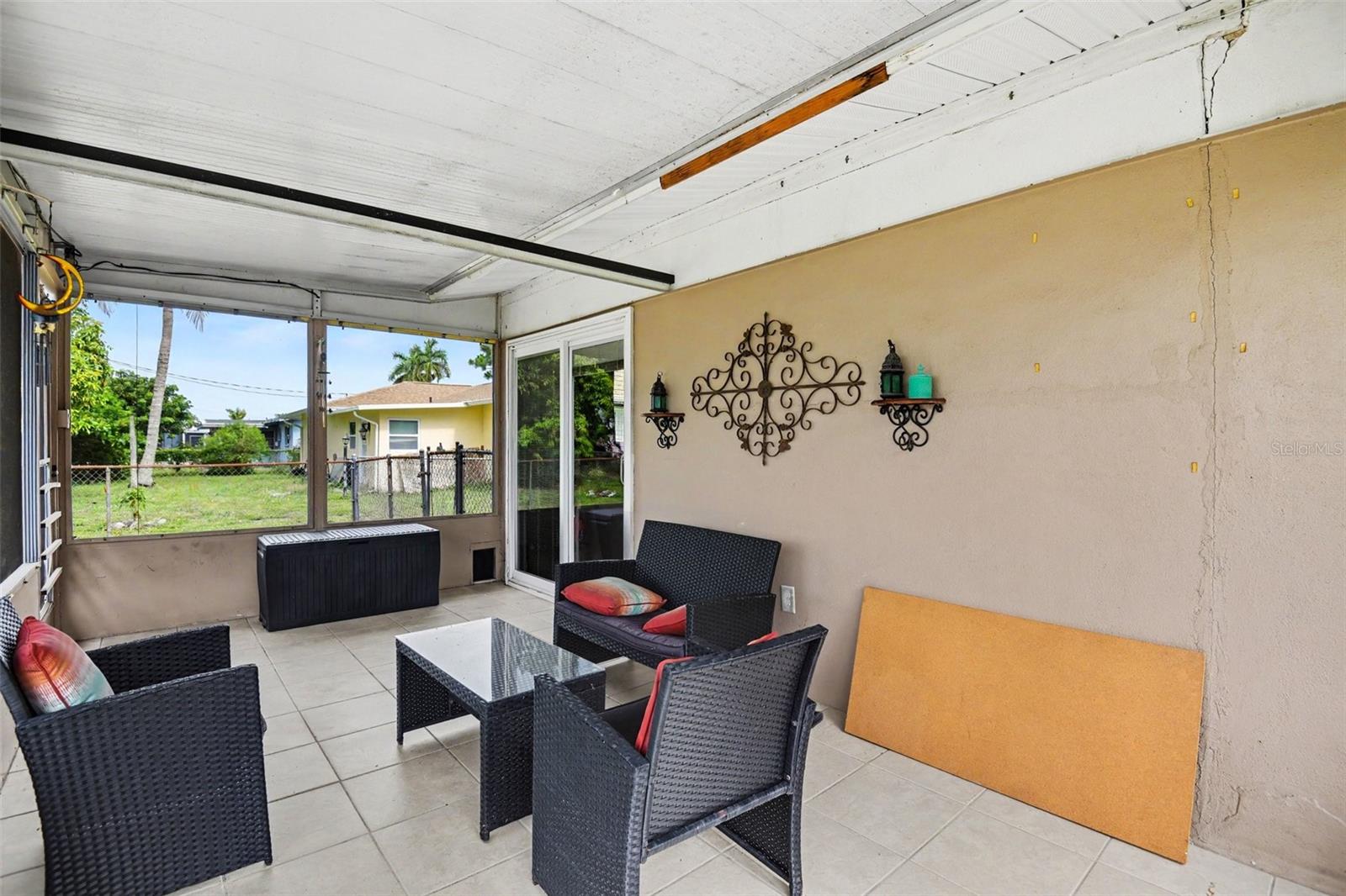 FT MYERS VILLAS - Residential