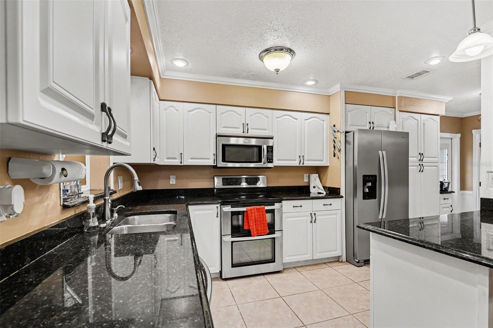FT MYERS VILLAS - Residential