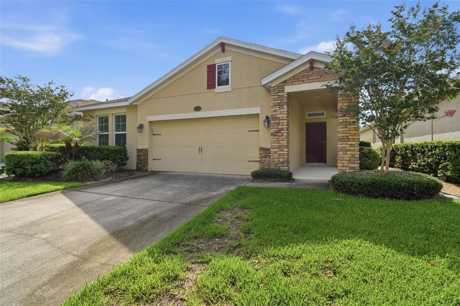Welcome Home, Clean and Move in Ready, 3BR 2BA 2 Car Garage, Great location close to Freedom Elementary, only 2 minutes to shopping and restaurants, less than 2 miles to I4 on ramp for easy commute to Sanford Airport 20 minutes away, Orlando Airport less than 1 hour, Daytona Beach Airport and the International Speedway only 20 minute drive.  The worlds most famous Daytona Beach about 30 minute drive.  Great open floor plan, Granite Counters, Split Bedroom Plan, New appliances, Fenced in Back Yard, Covered Patio, there is even a kitty or small doggie door in the Primary Bedroom to the screen patio.  Primary Bedroom has Walk in Closet with custom shelving and En suite Bath with walk in shower, double vanities, Garden tub.