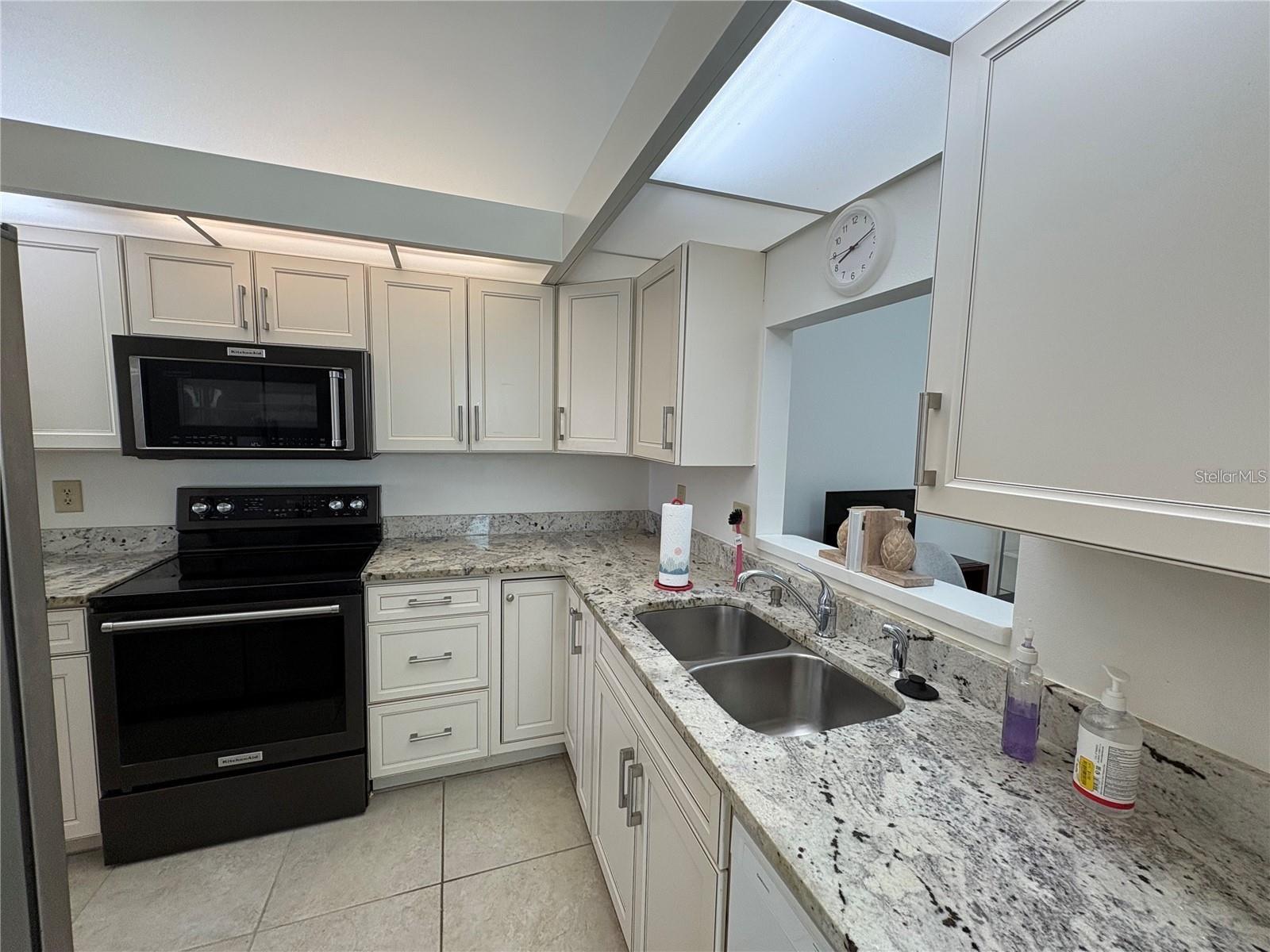 LAKESIDE CLUB OF SARASOTA - Residential