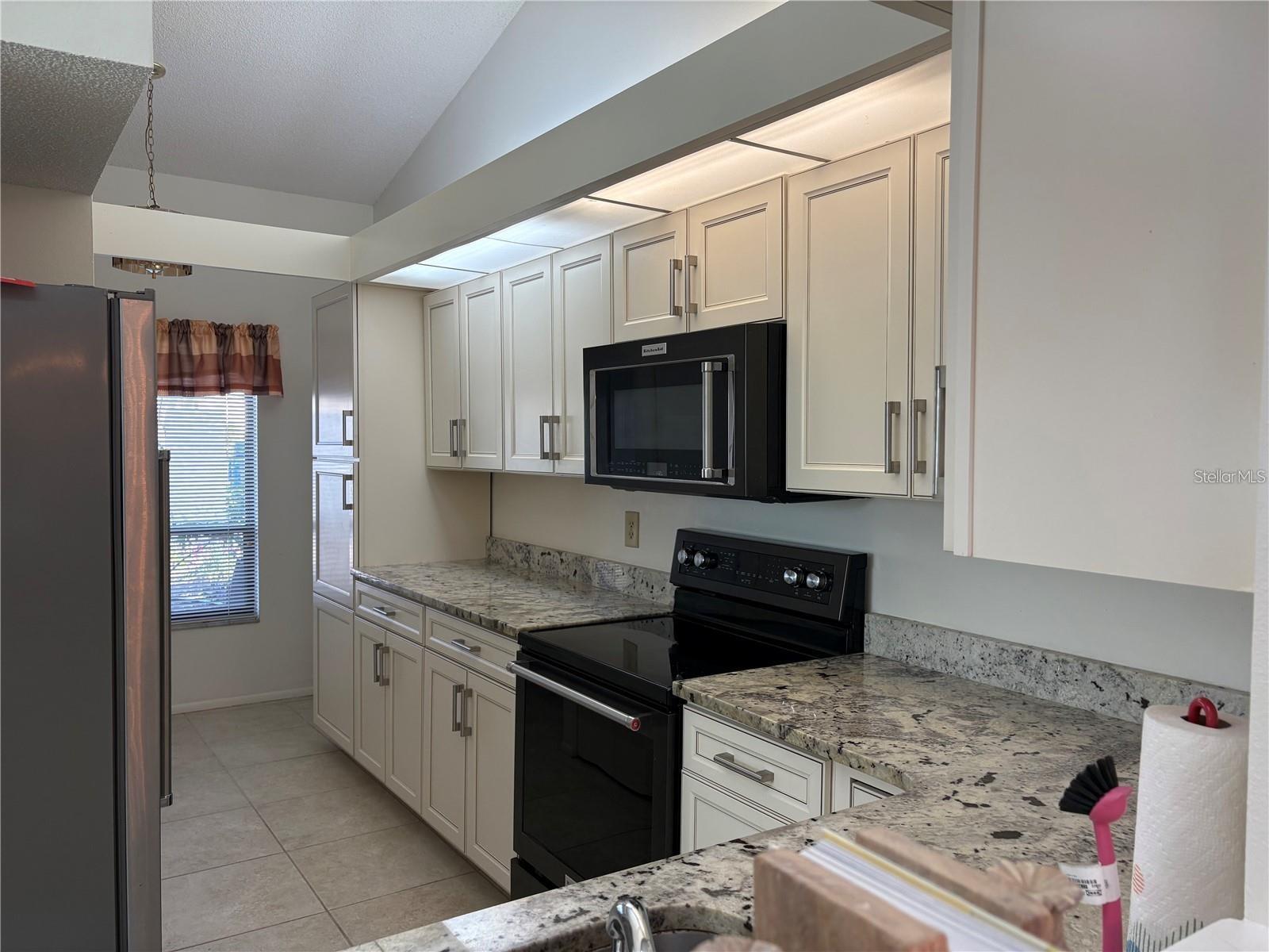 LAKESIDE CLUB OF SARASOTA - Residential