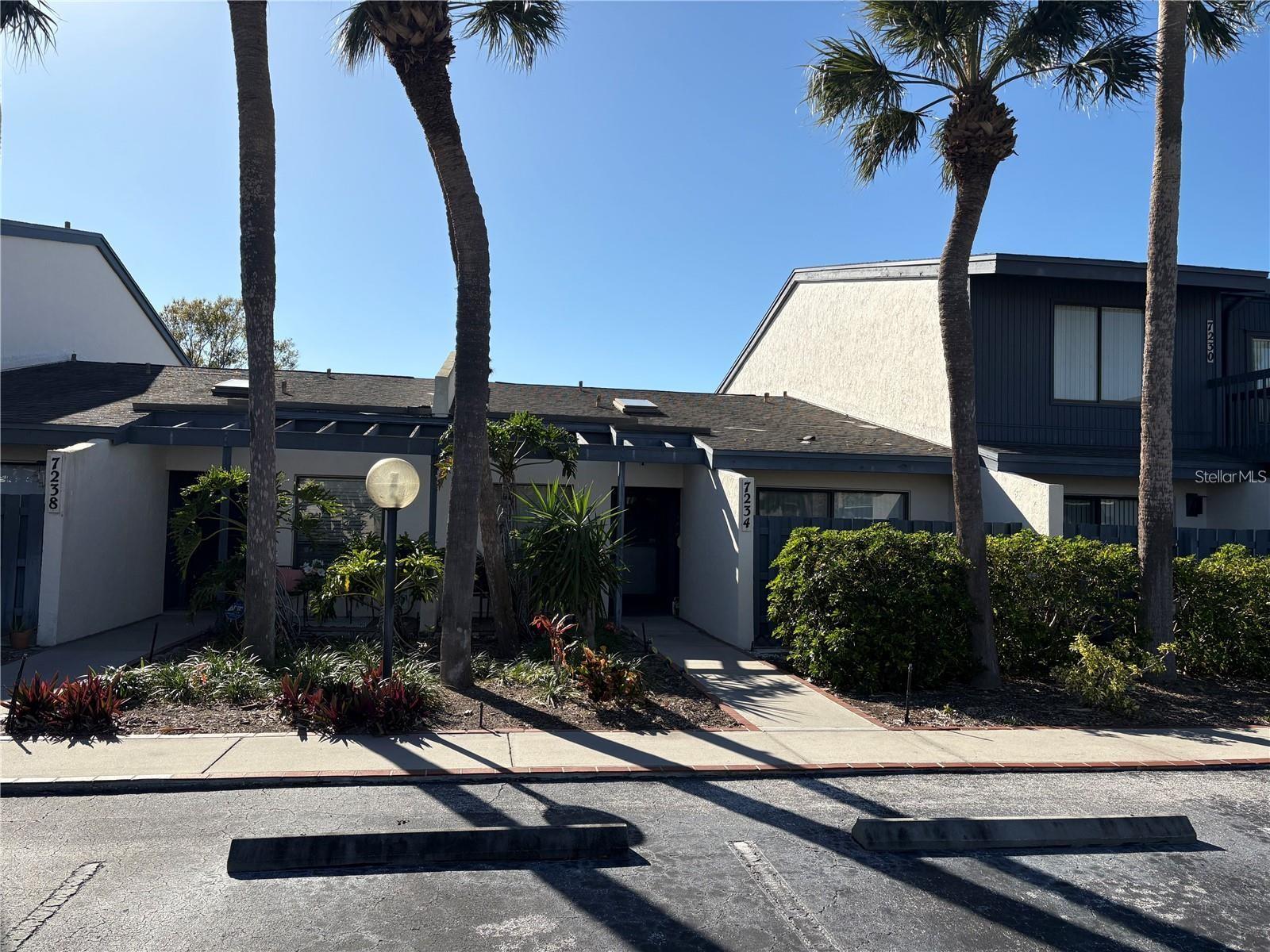 LAKESIDE CLUB OF SARASOTA - Residential