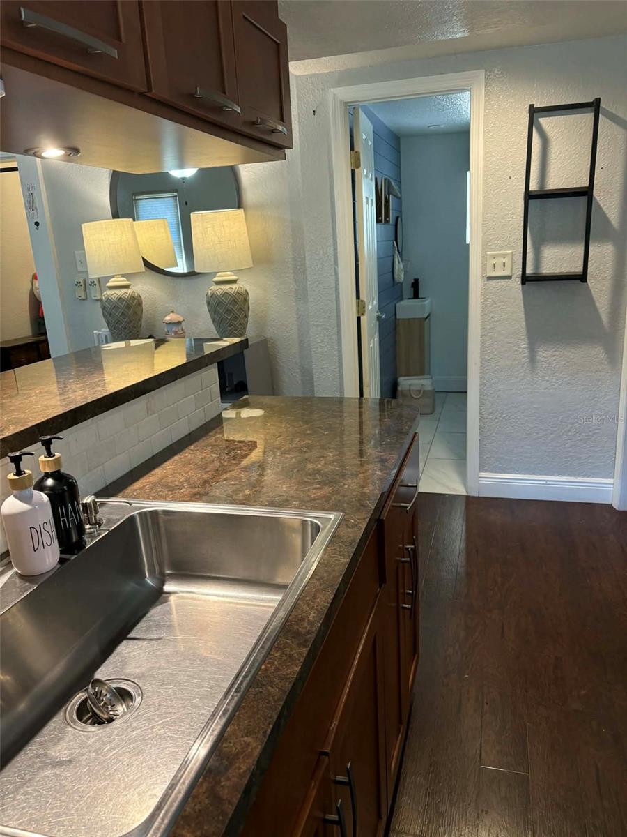 DIXIELAND REV - Residential