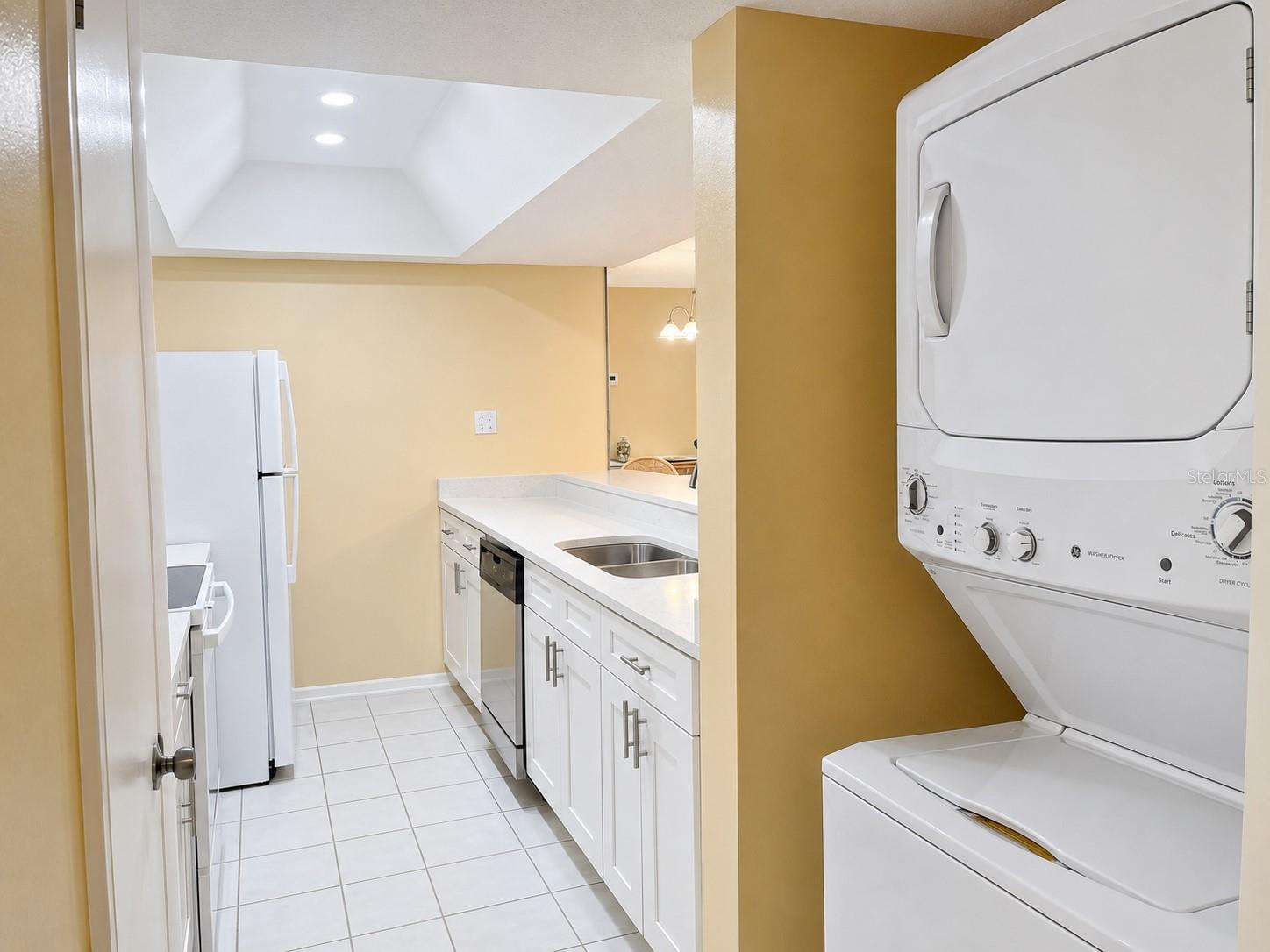 440 WEST CONDO - Residential Lease