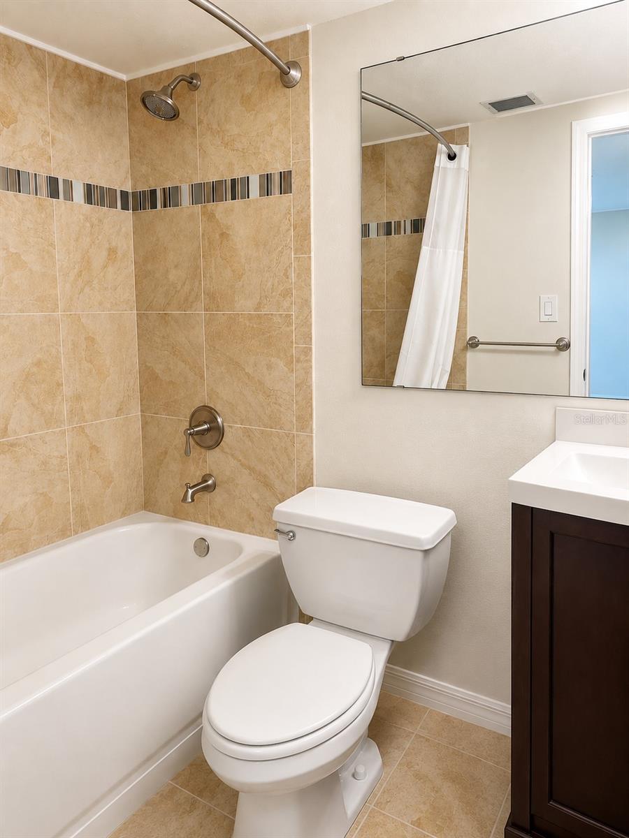440 WEST CONDO - Residential Lease