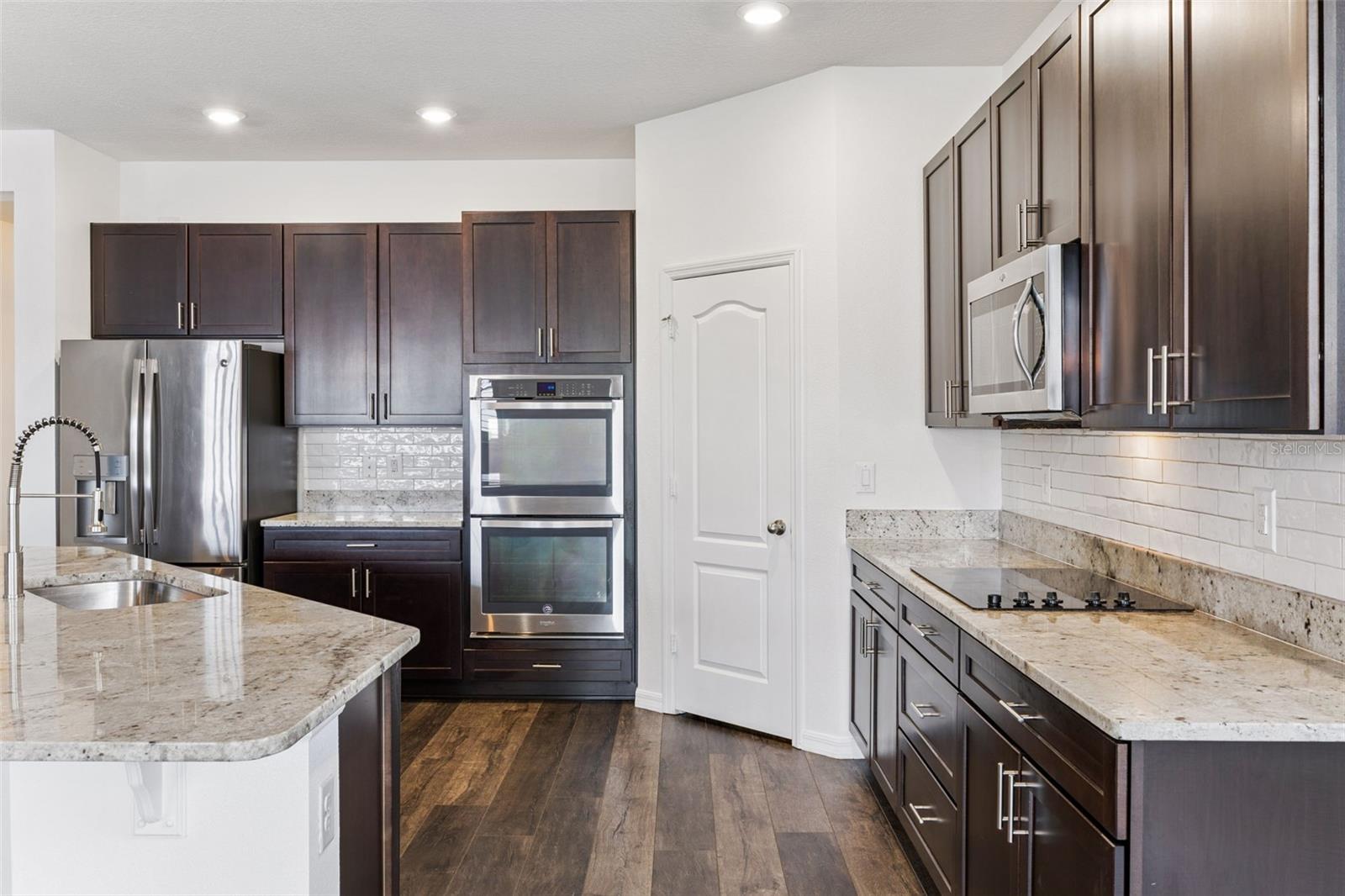 ORCHARD PK/STILLWATER XING PH - Residential