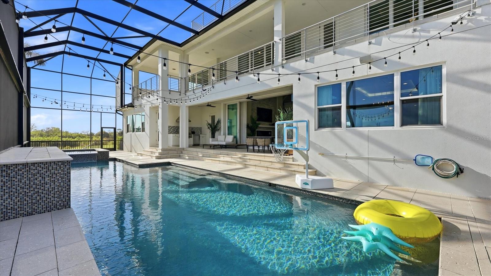 LEGENDS BAY - Residential