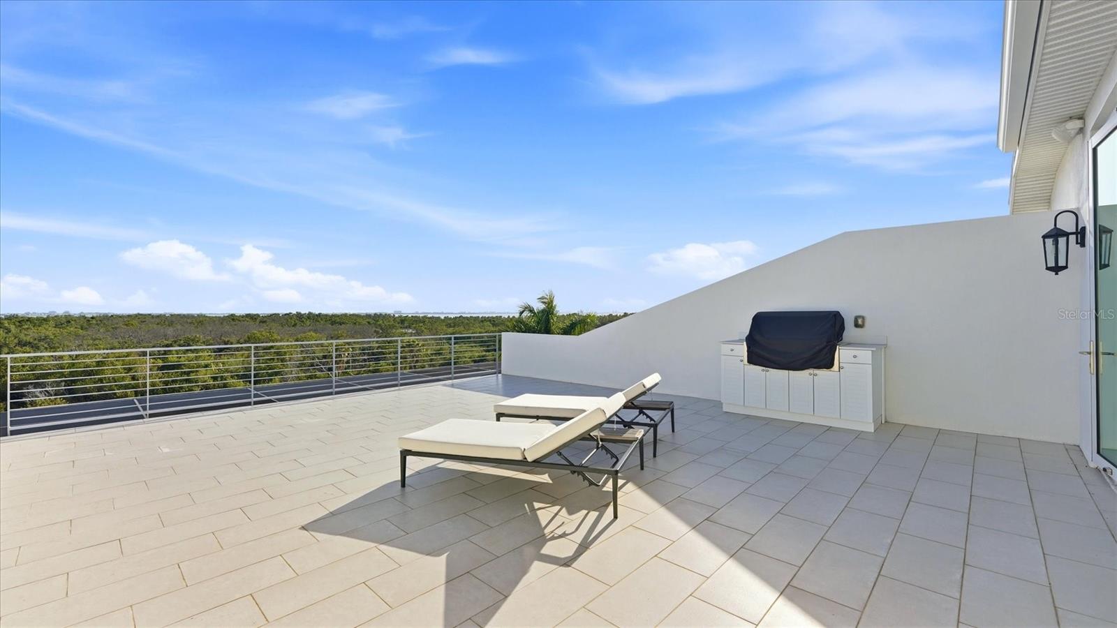 LEGENDS BAY - Residential