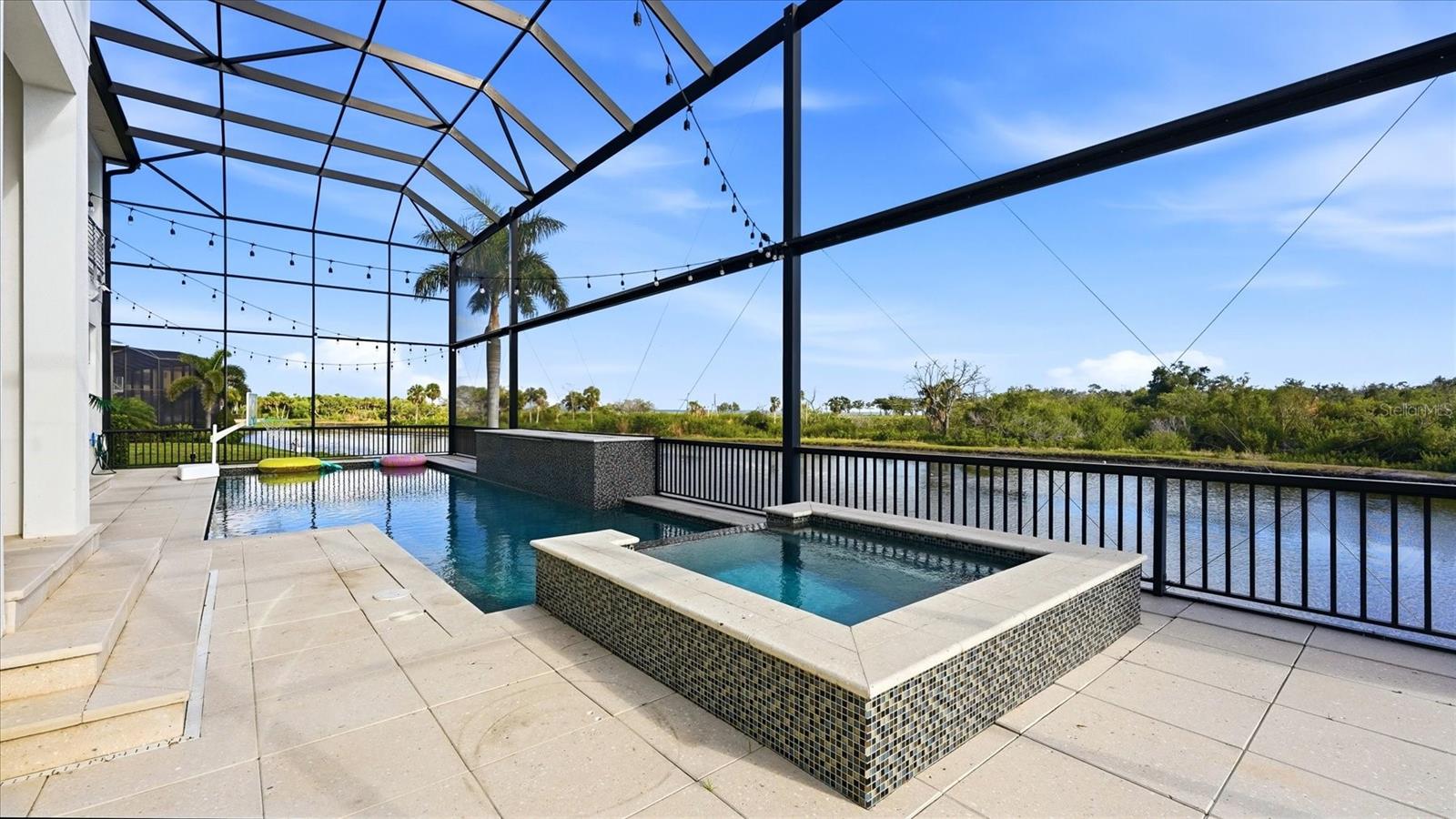 LEGENDS BAY - Residential