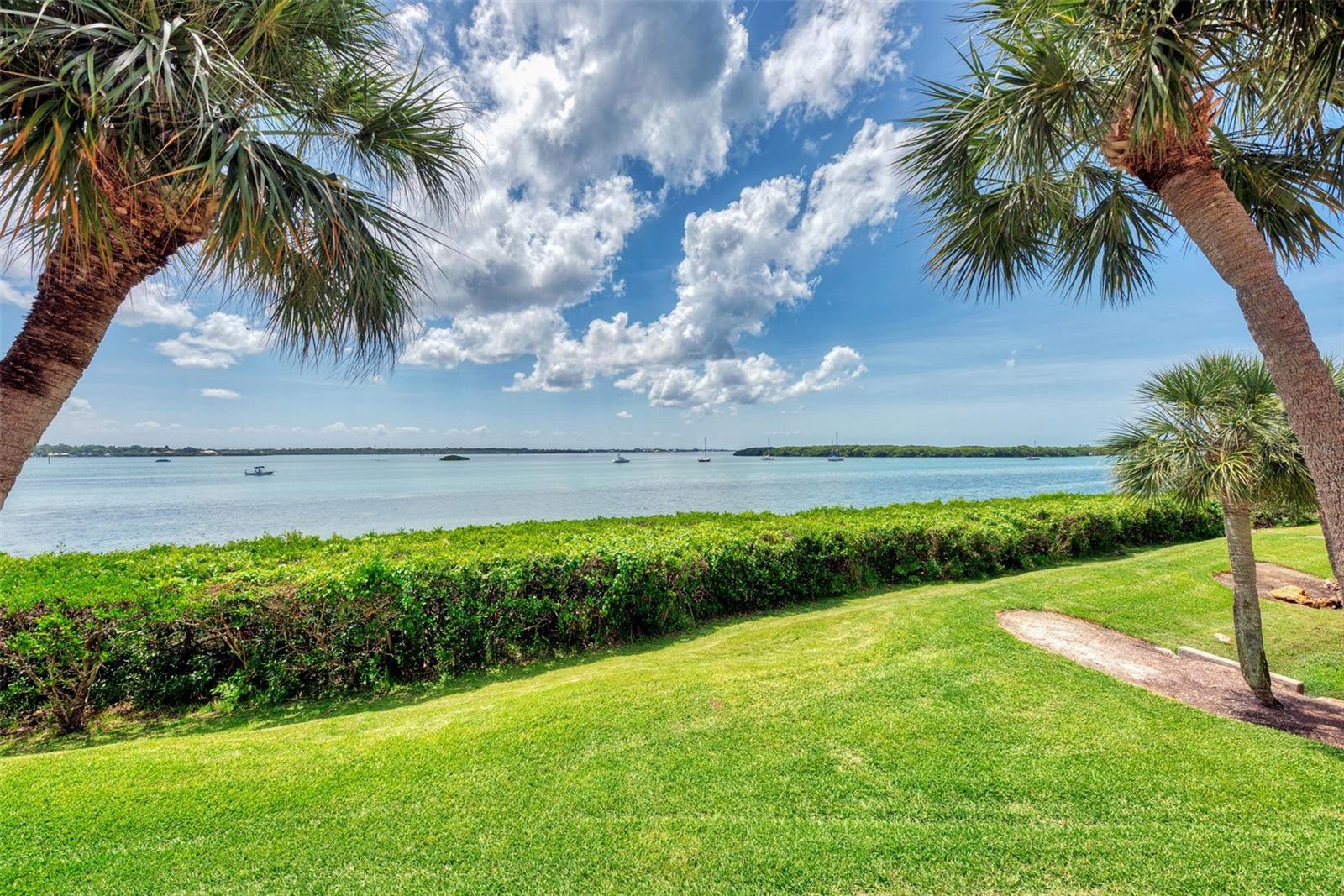 SANDPIPER KEY BLDG 04 - Residential