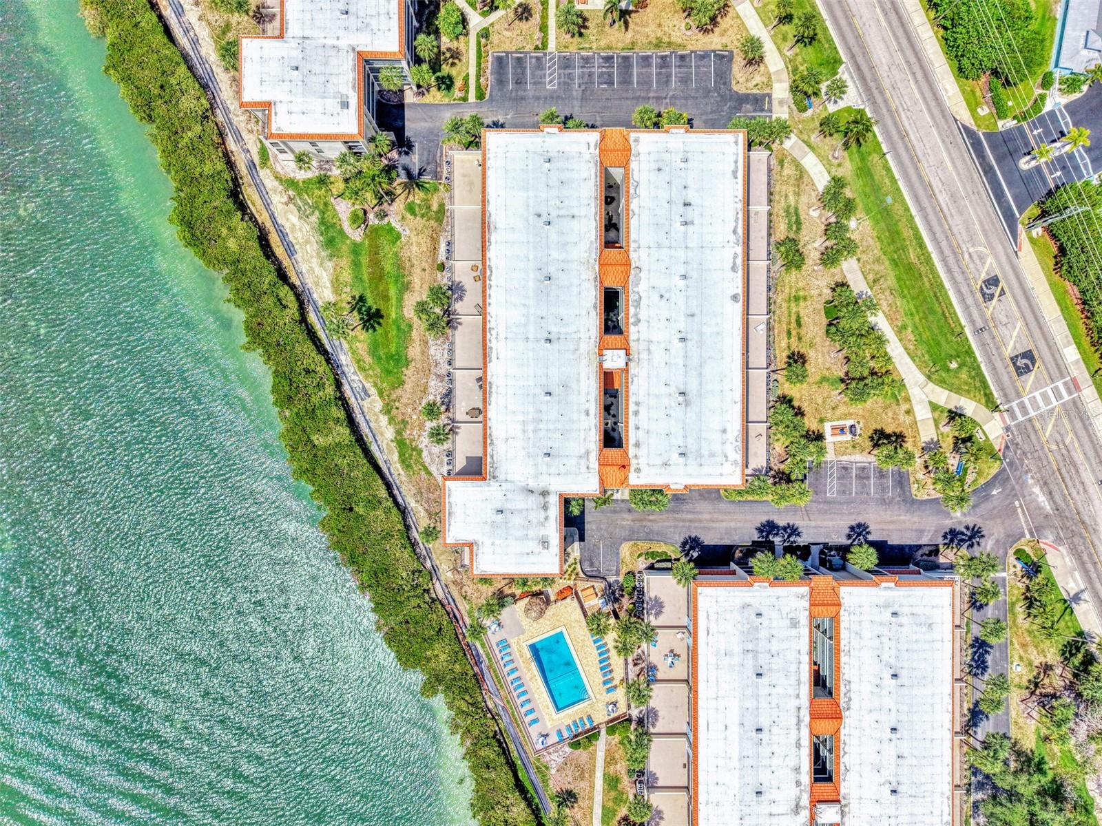 SANDPIPER KEY BLDG 04 - Residential