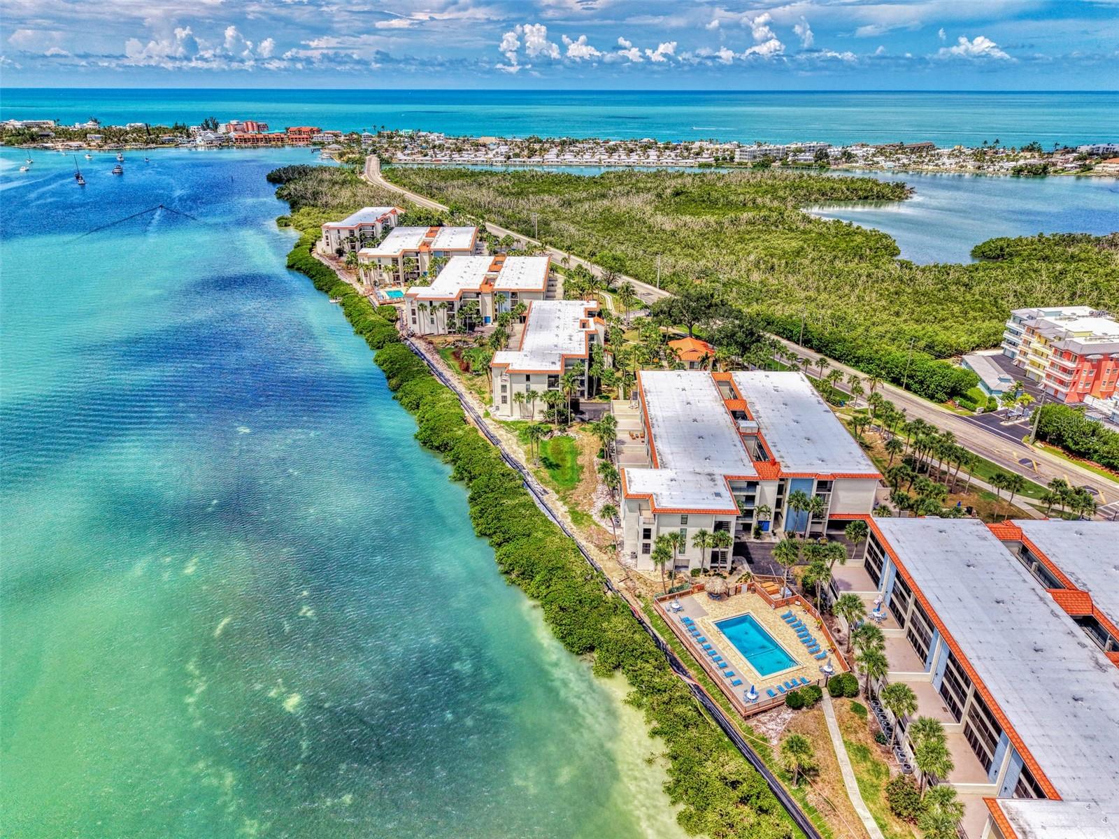 SANDPIPER KEY BLDG 04 - Residential