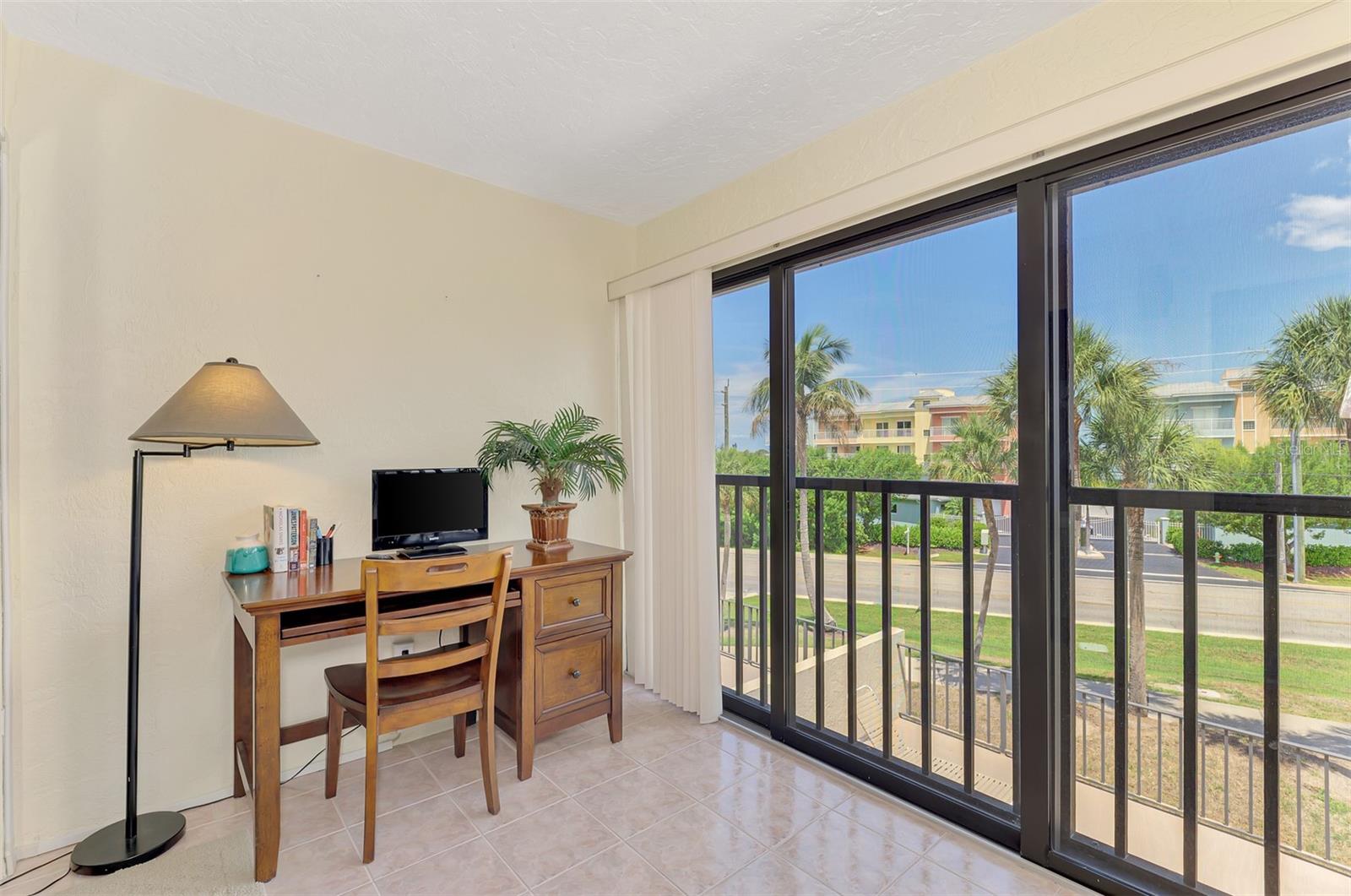 SANDPIPER KEY BLDG 04 - Residential