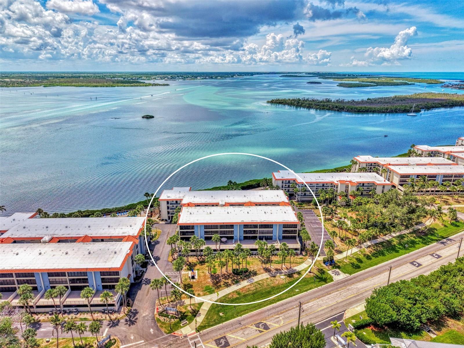 SANDPIPER KEY BLDG 04 - Residential