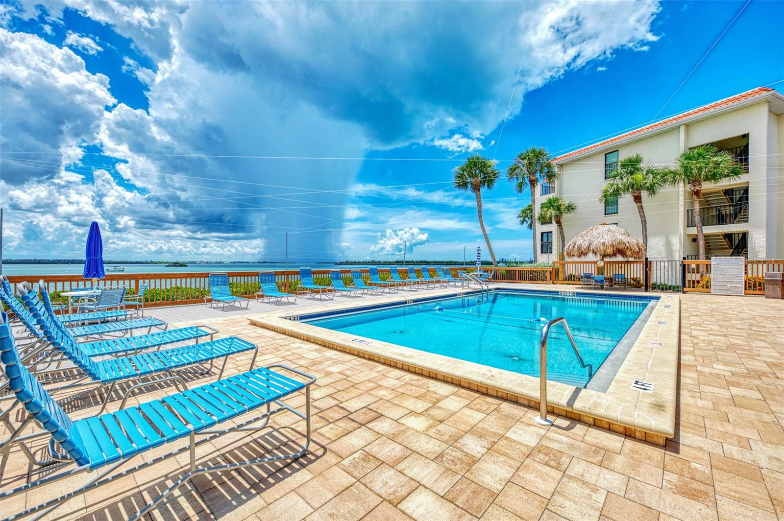 SANDPIPER KEY BLDG 04 - Residential