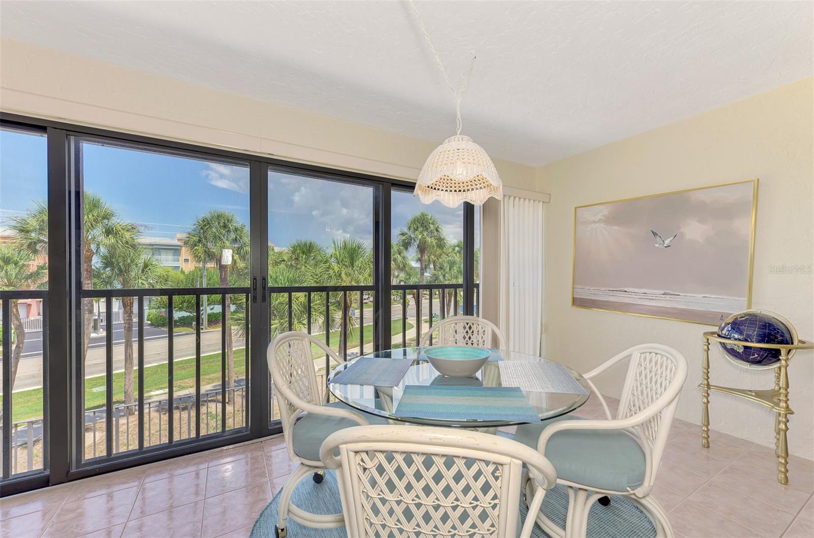 SANDPIPER KEY BLDG 04 - Residential