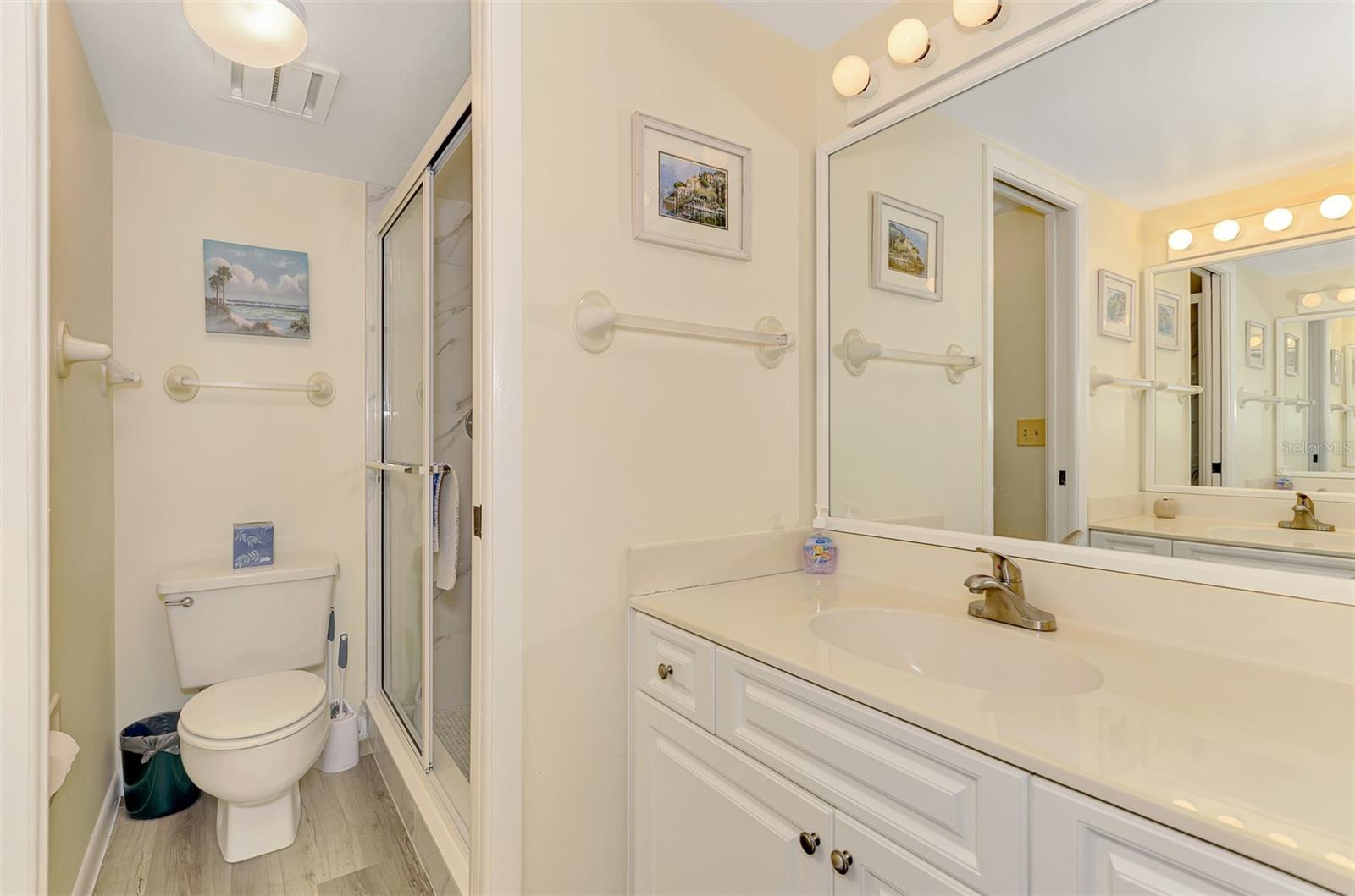 SANDPIPER KEY BLDG 04 - Residential