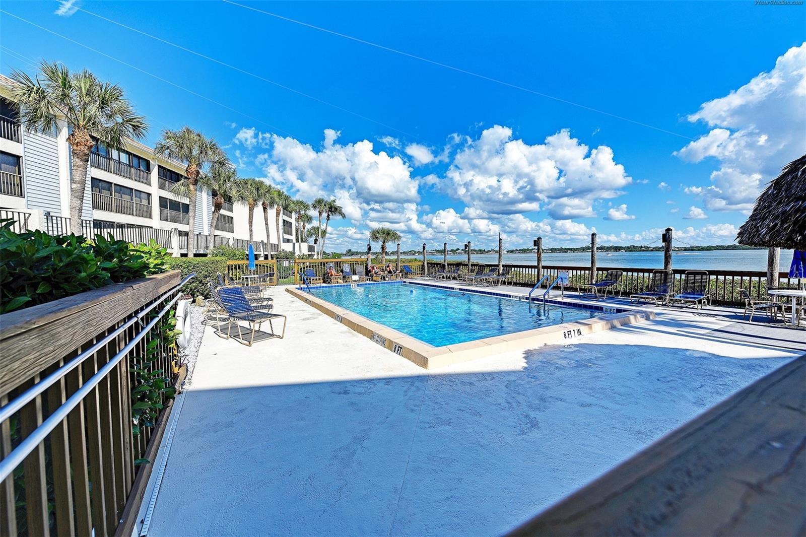 SANDPIPER KEY BLDG 04 - Residential