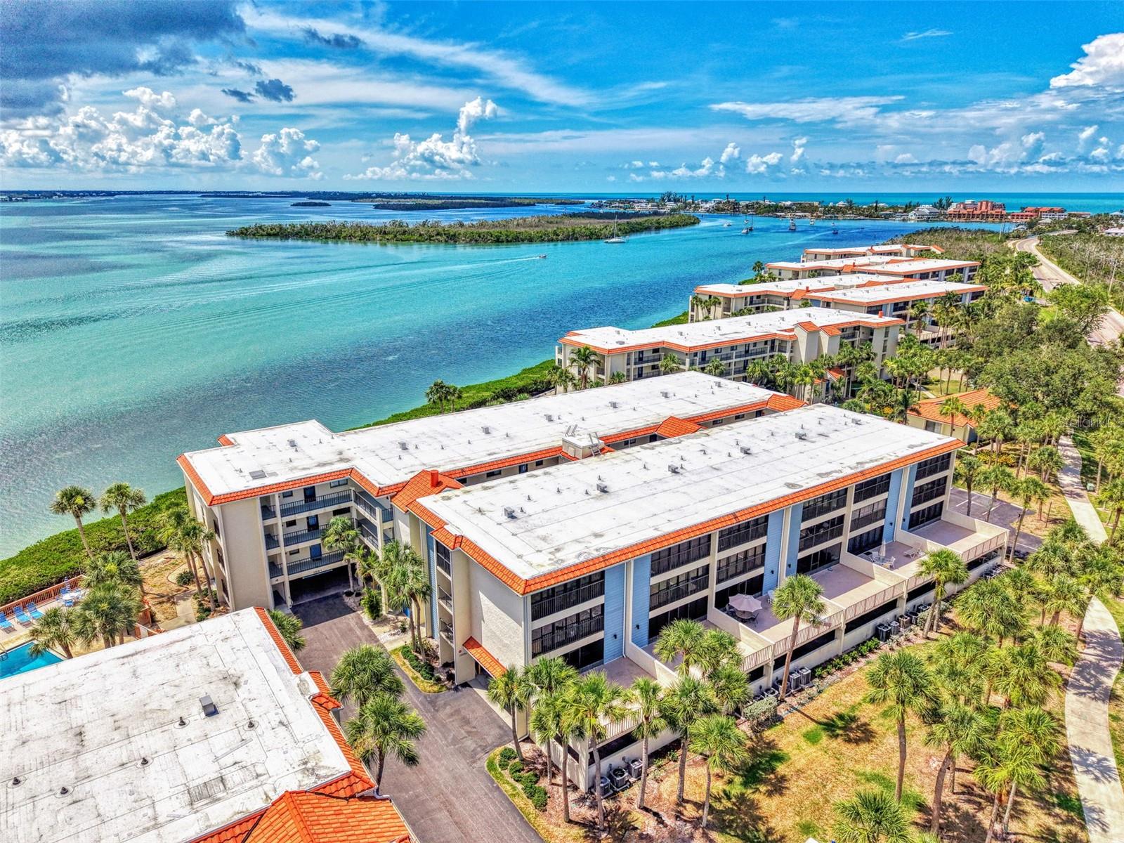 SANDPIPER KEY BLDG 04 - Residential