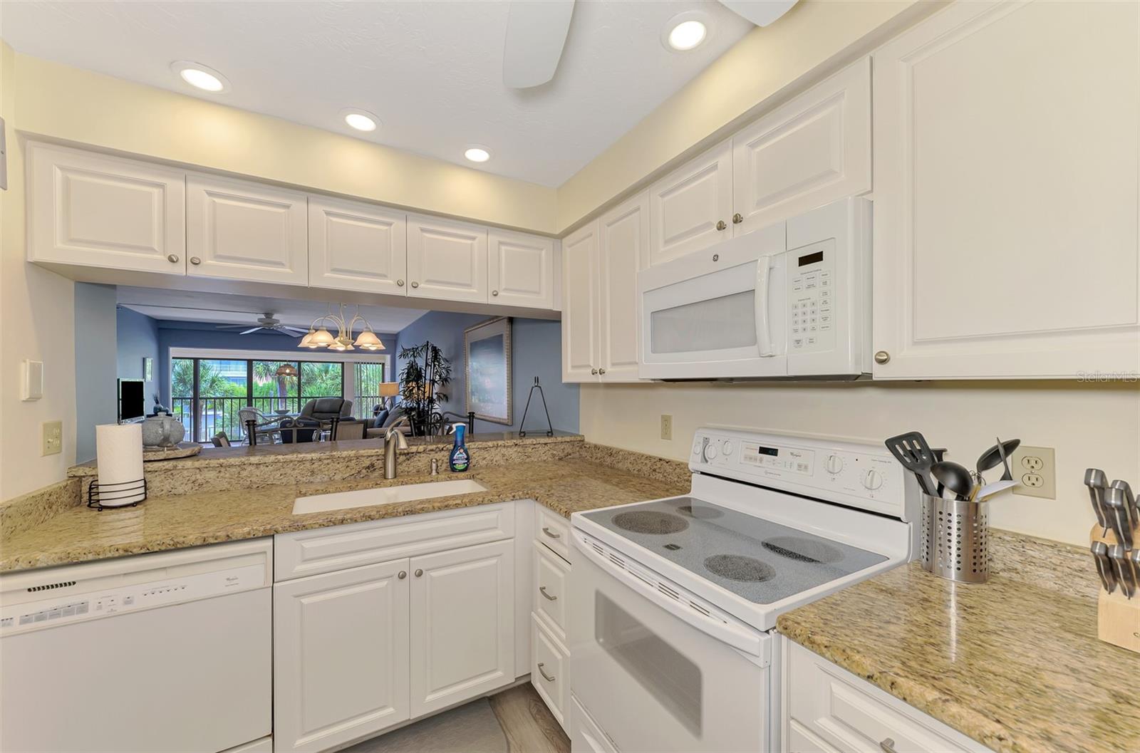 SANDPIPER KEY BLDG 04 - Residential