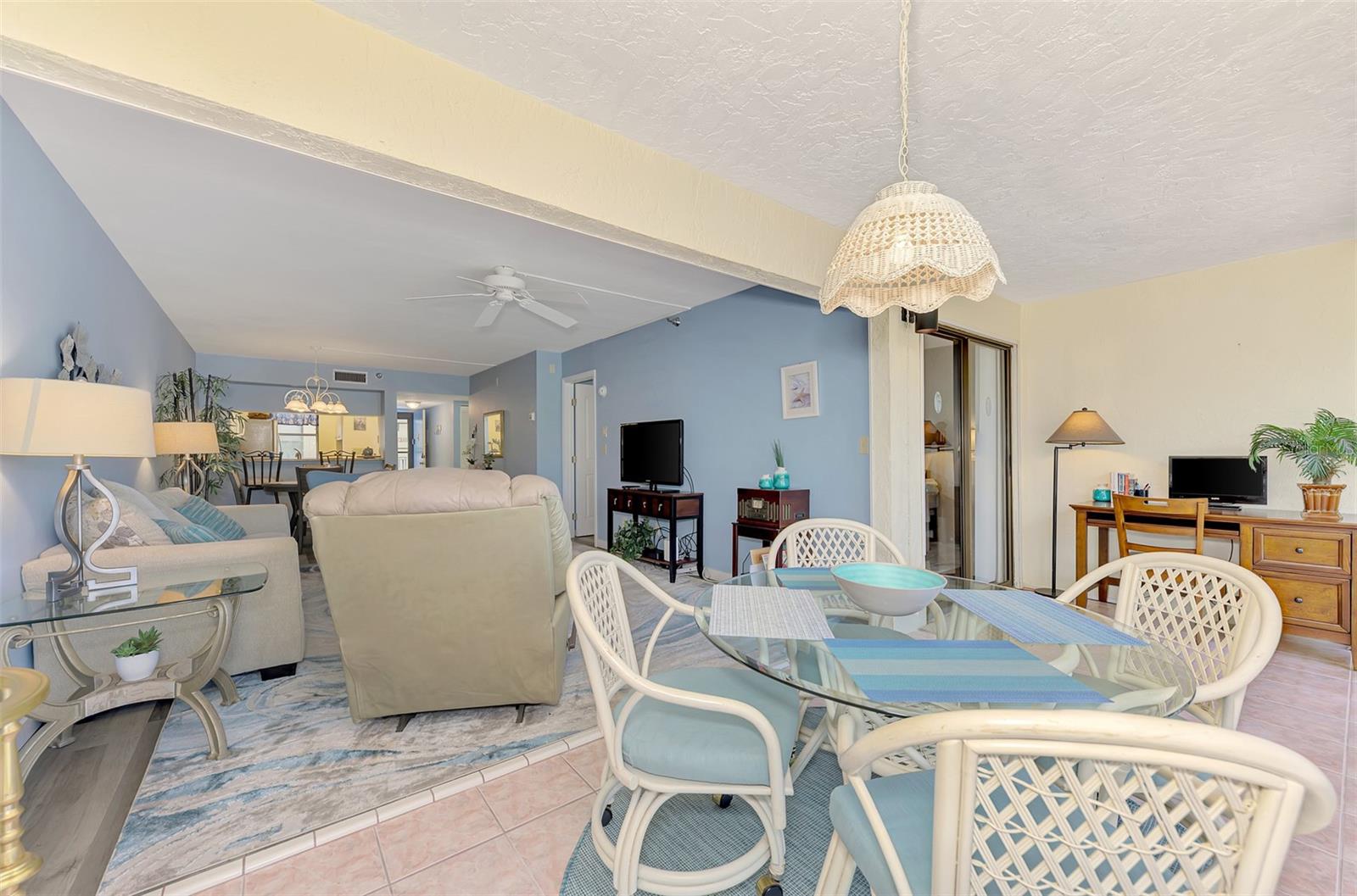 SANDPIPER KEY BLDG 04 - Residential