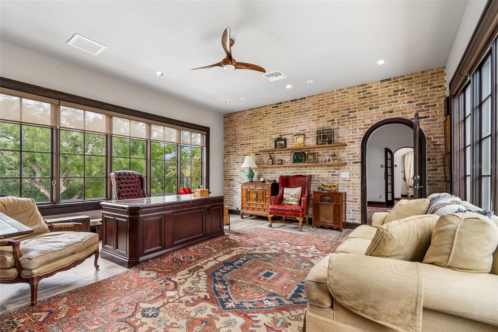 SUNSET PARK - Residential