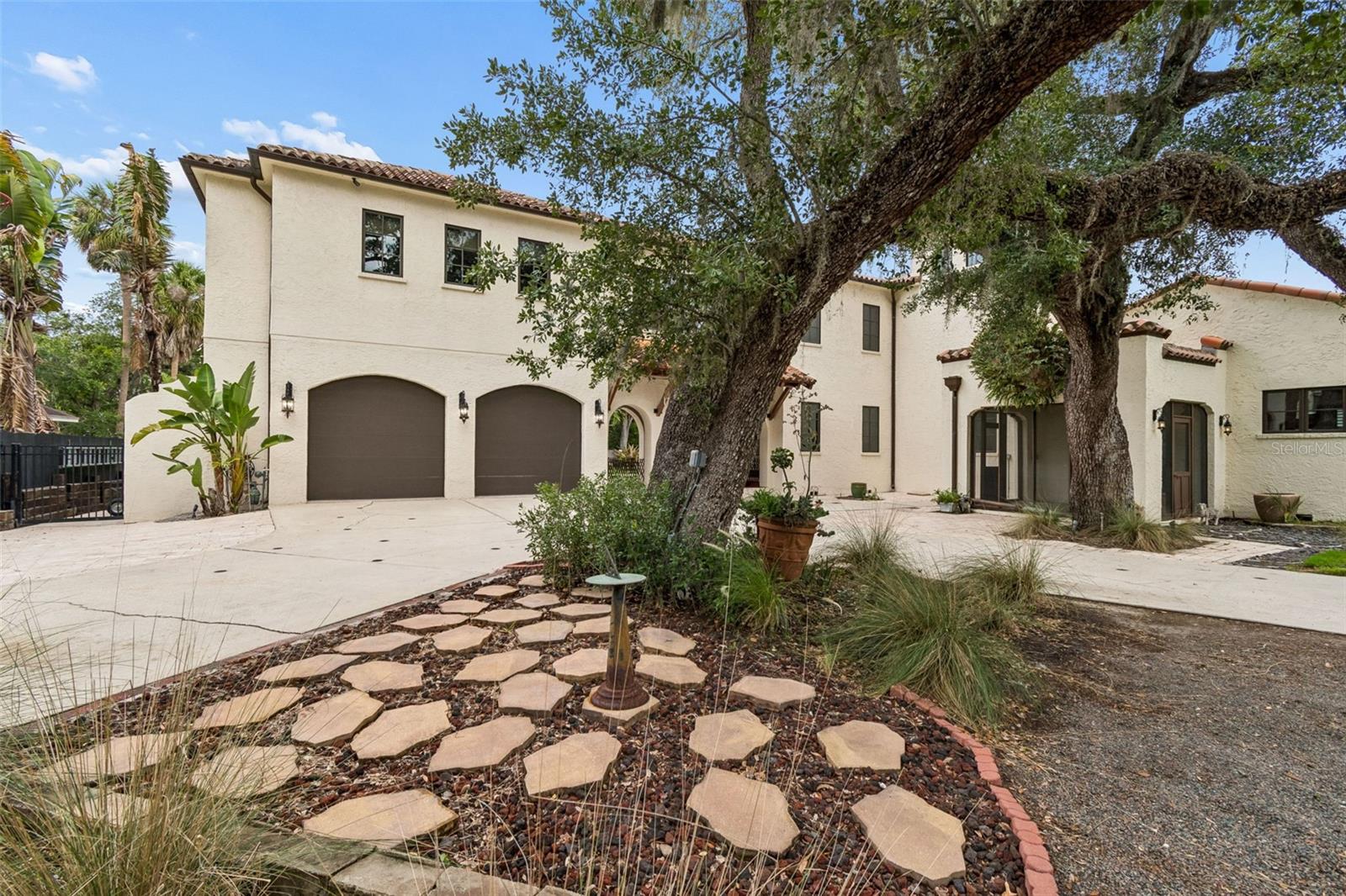 SUNSET PARK - Residential