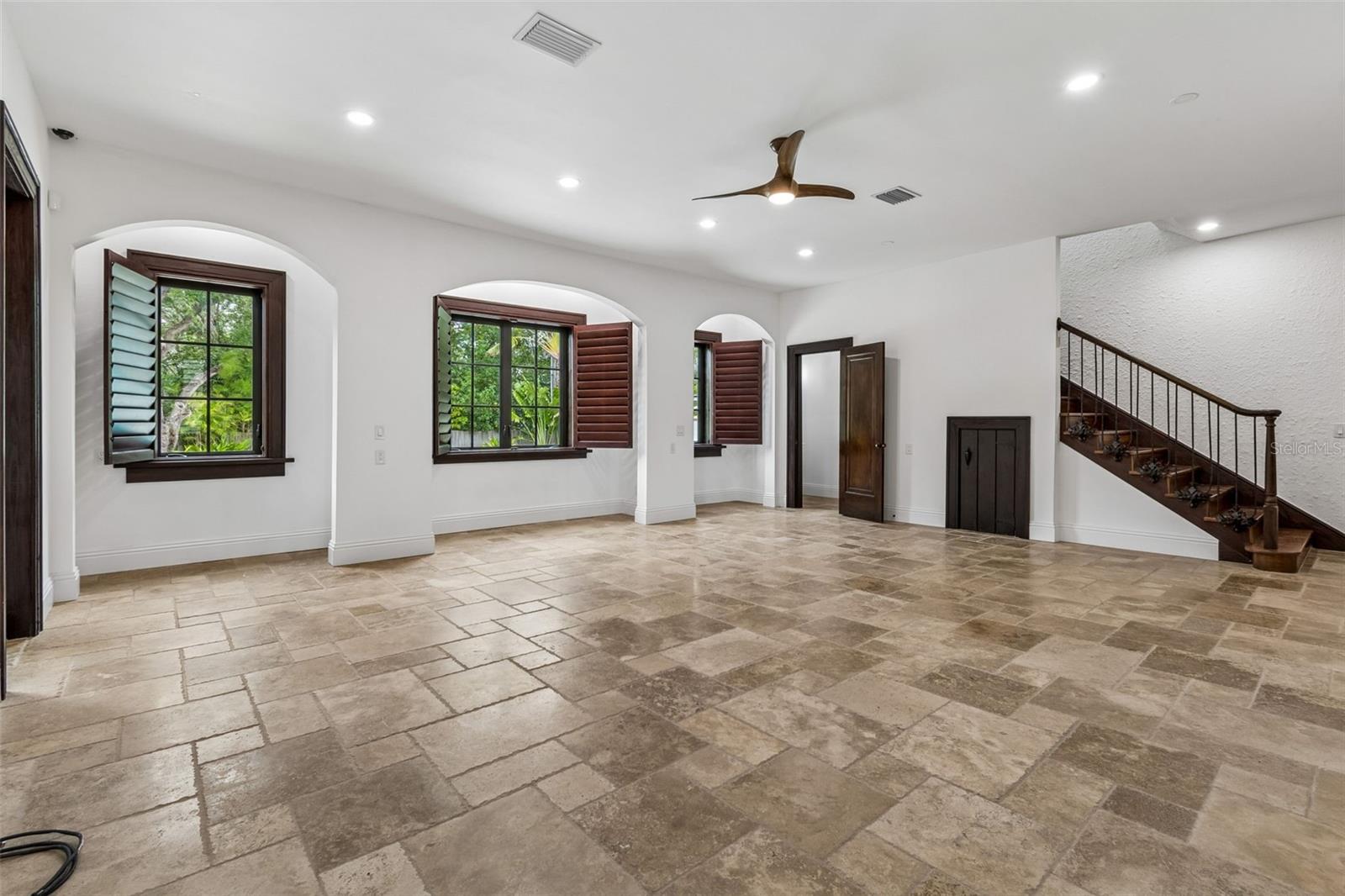 SUNSET PARK - Residential
