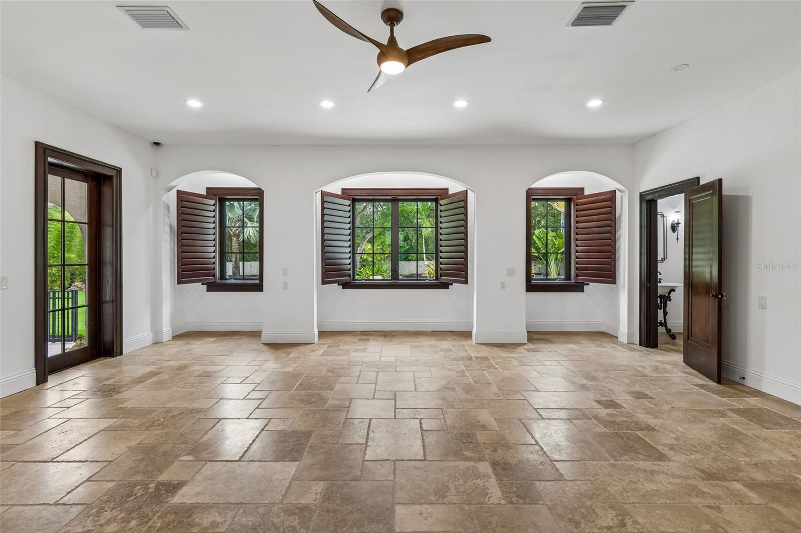 SUNSET PARK - Residential