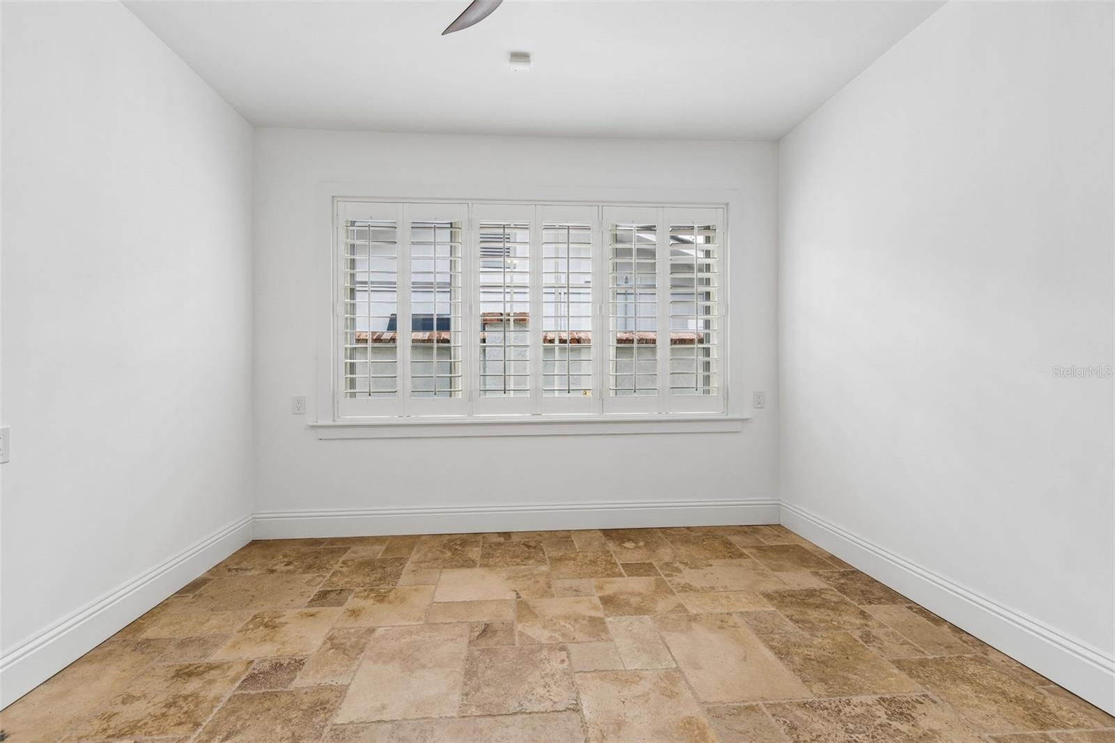 SUNSET PARK - Residential