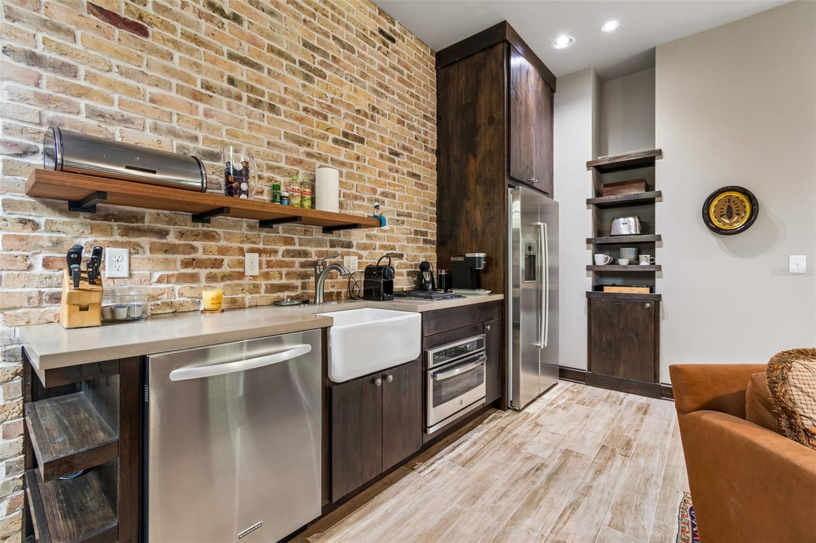 SUNSET PARK - Residential