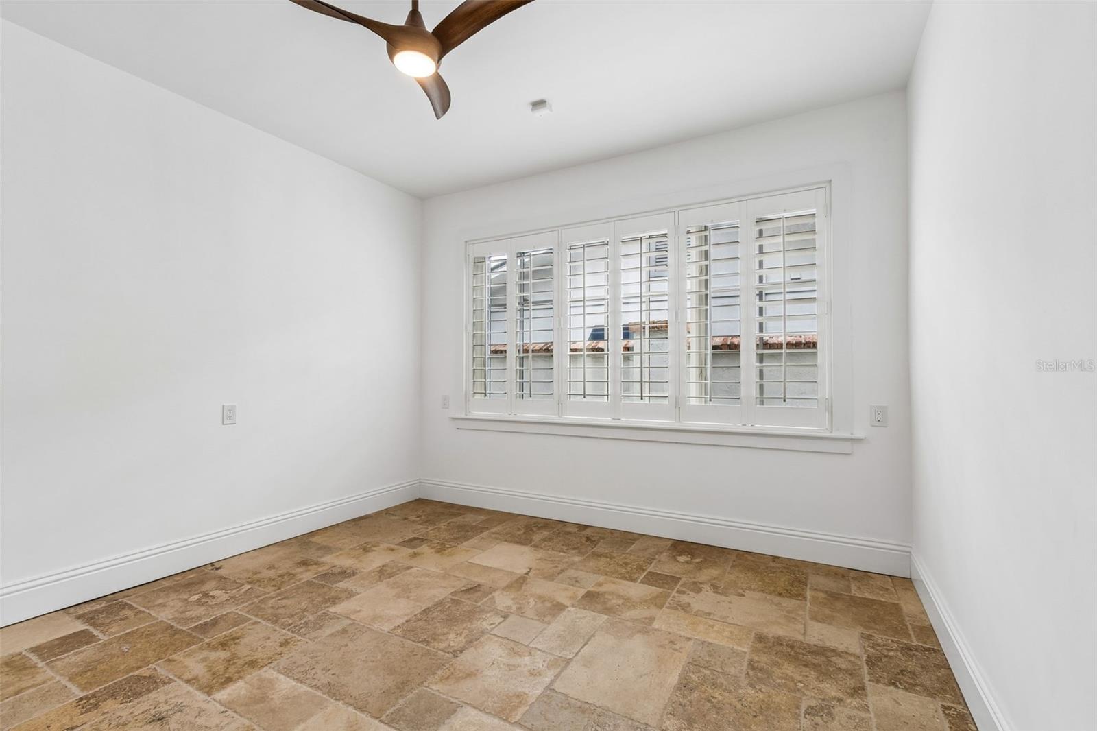 SUNSET PARK - Residential