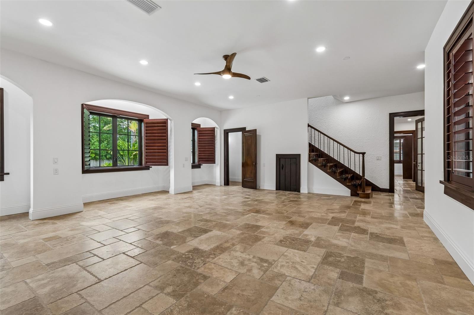 SUNSET PARK - Residential