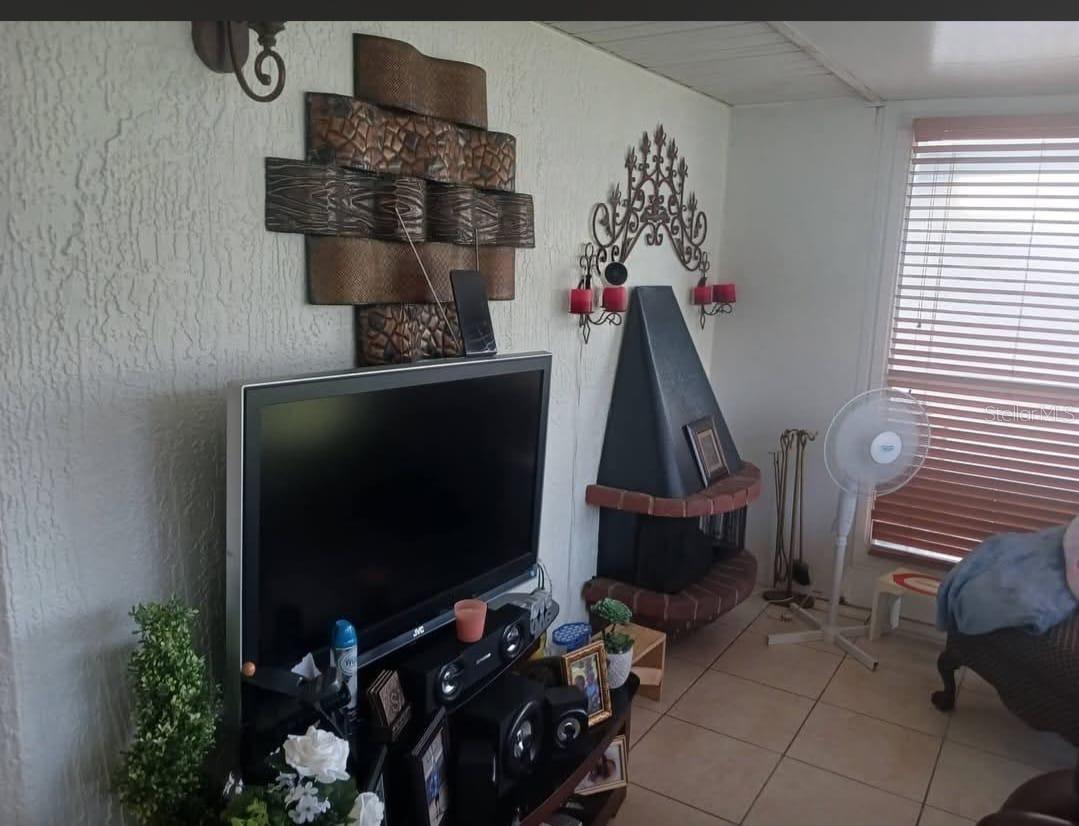 JADE EAST UNIT 2 - Residential Lease