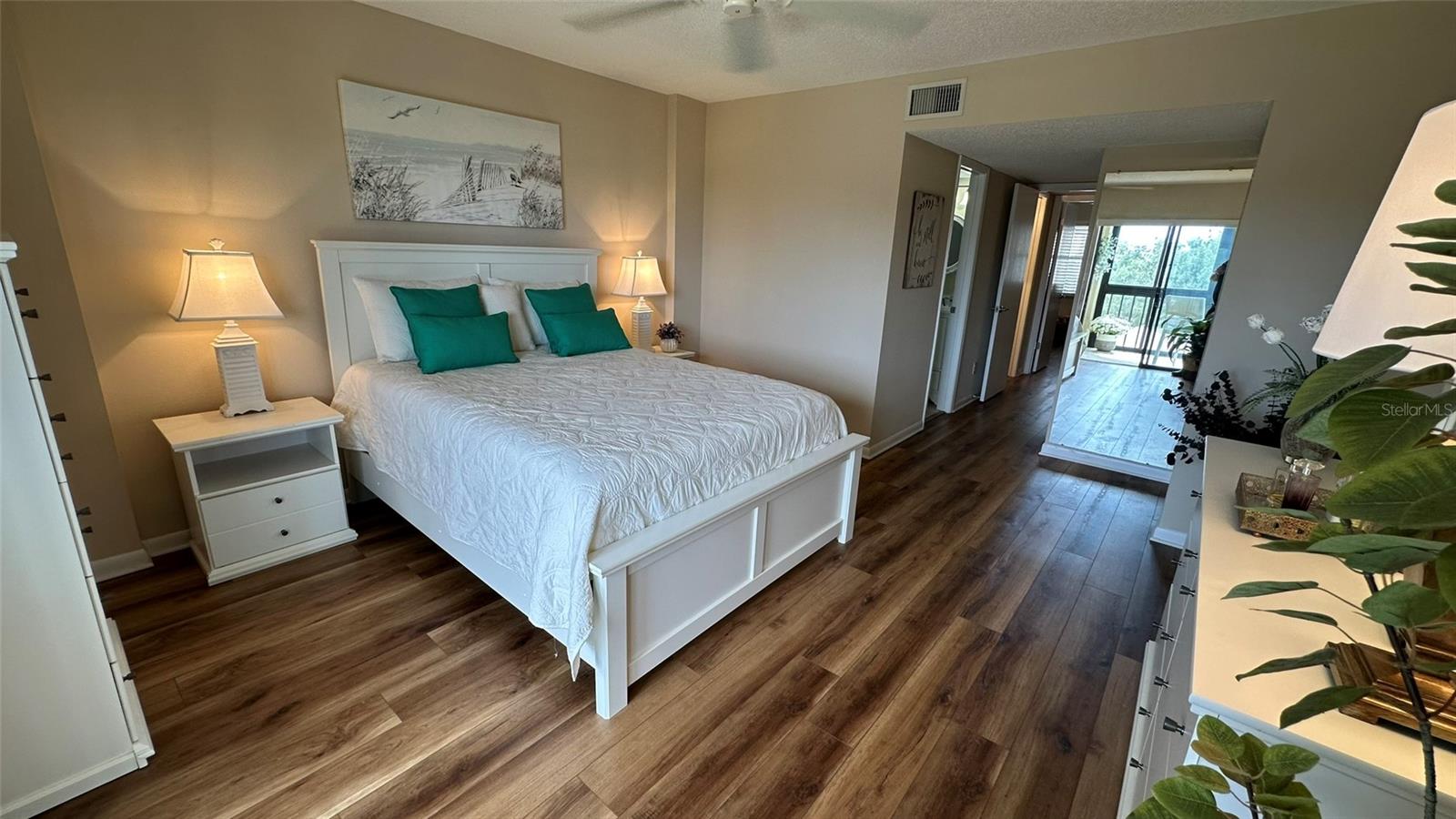 COVE CAY VILLAGE IV - Residential