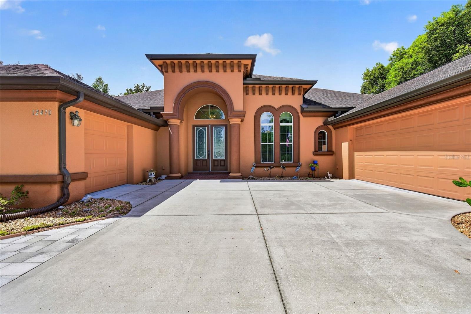 HUNTINGTON WOODS - Residential