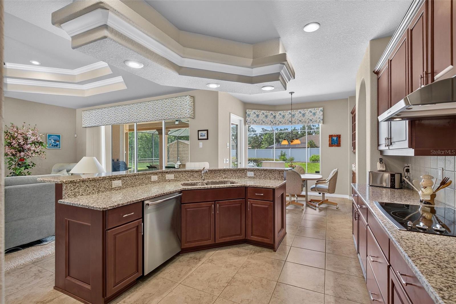 HUNTINGTON WOODS - Residential