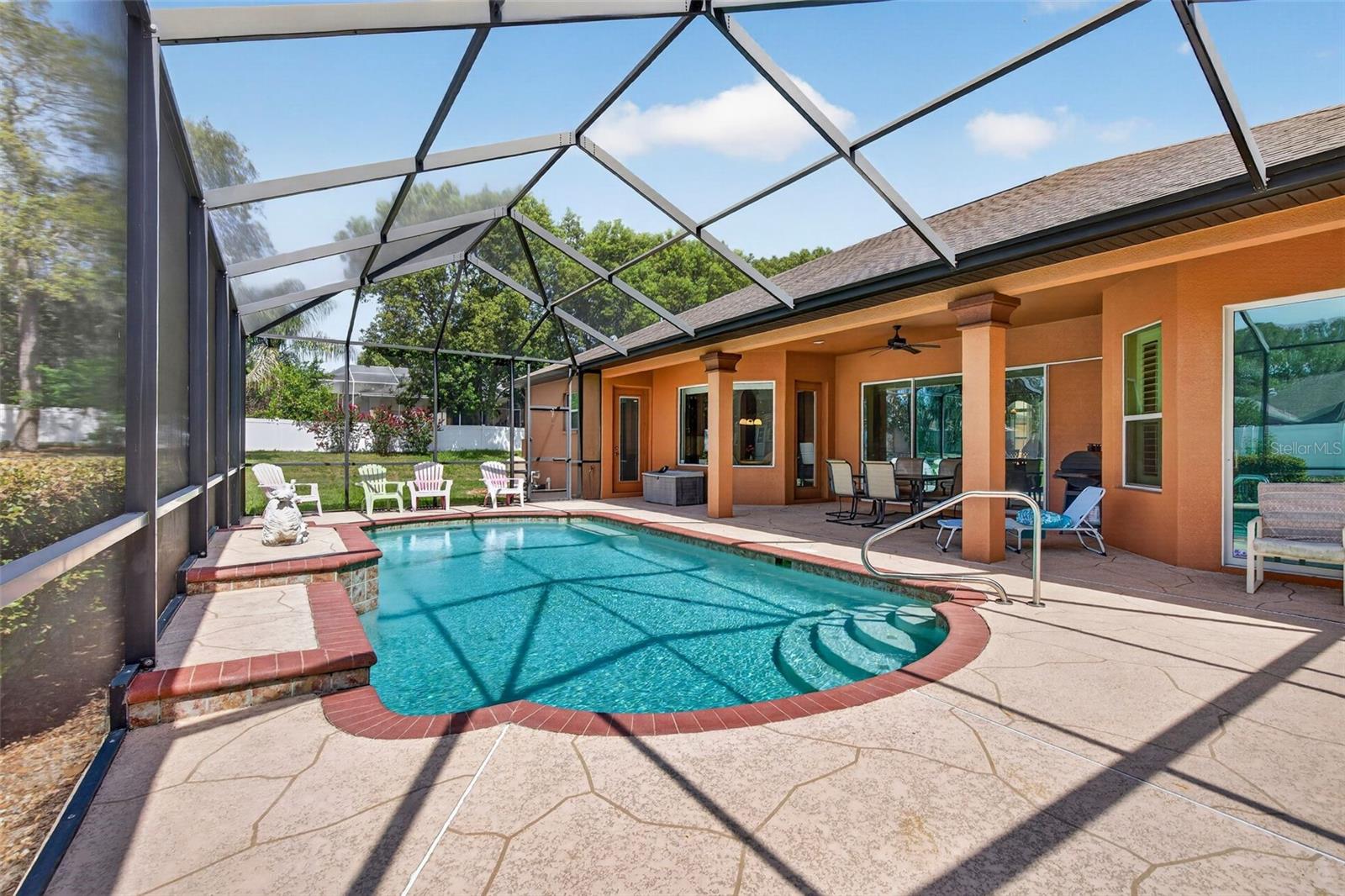 HUNTINGTON WOODS - Residential