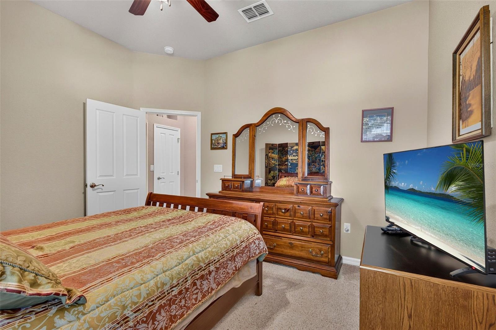 HUNTINGTON WOODS - Residential