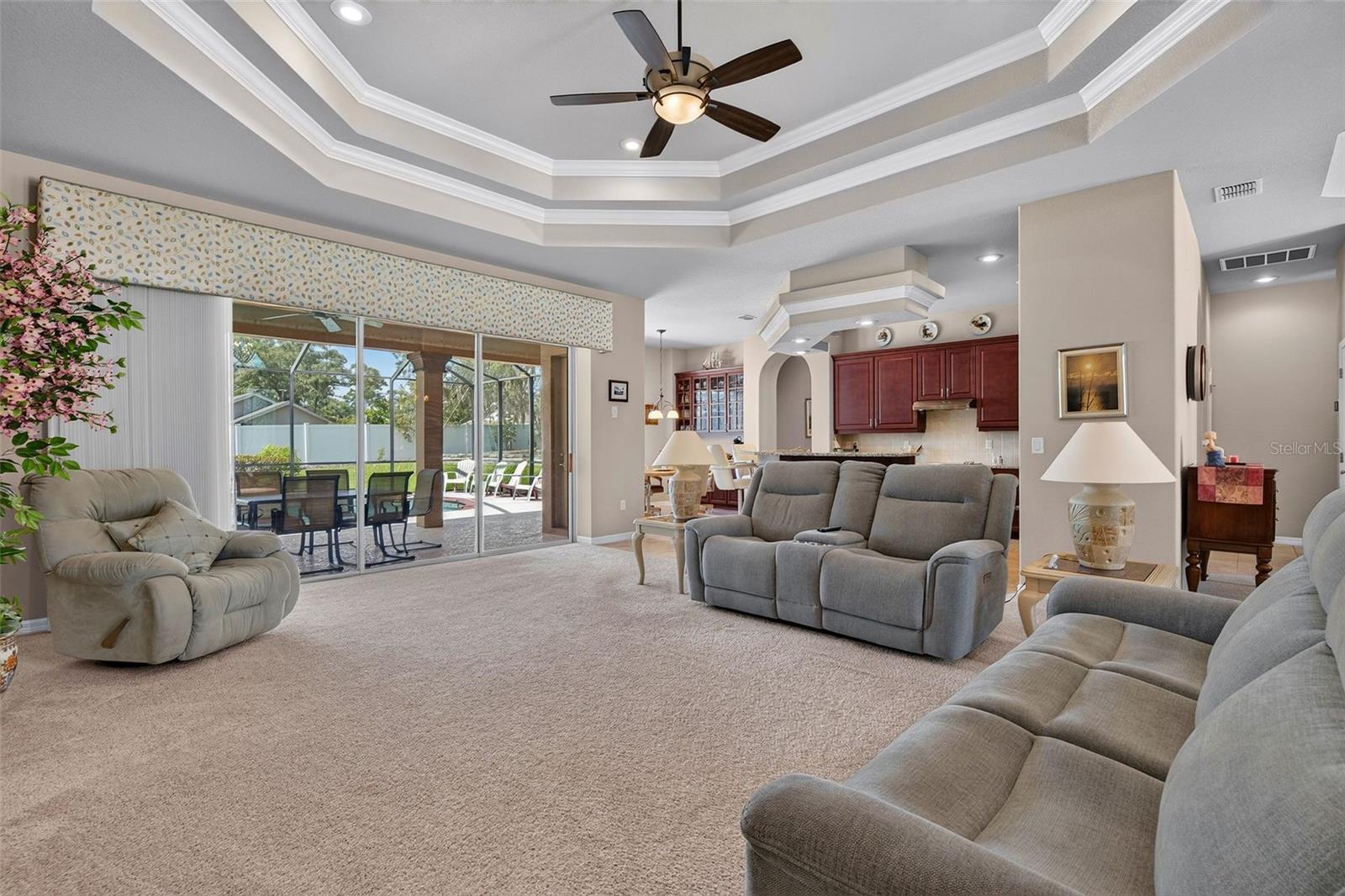 HUNTINGTON WOODS - Residential