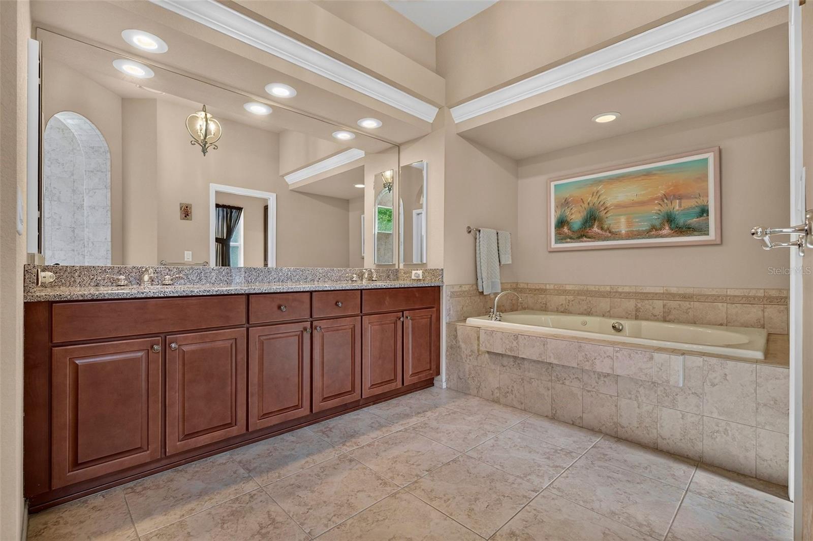 HUNTINGTON WOODS - Residential
