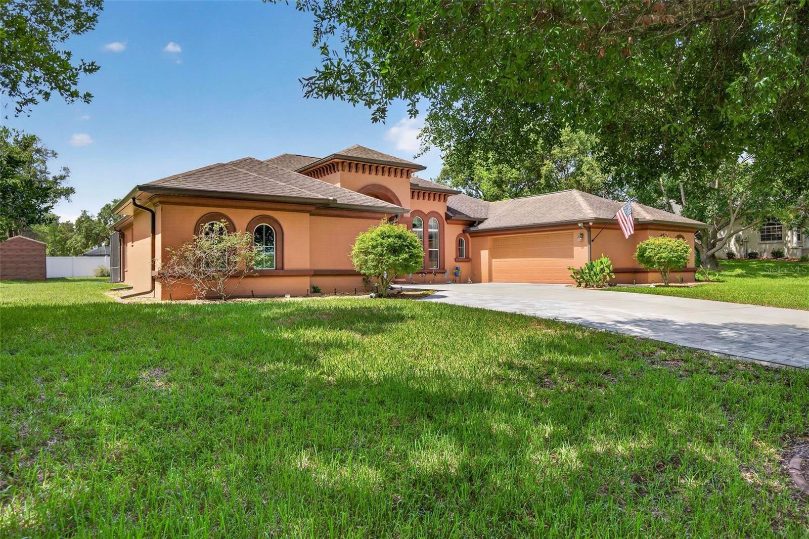 HUNTINGTON WOODS - Residential