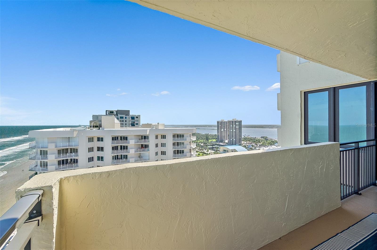 OCEAN 07 CONDO - Residential