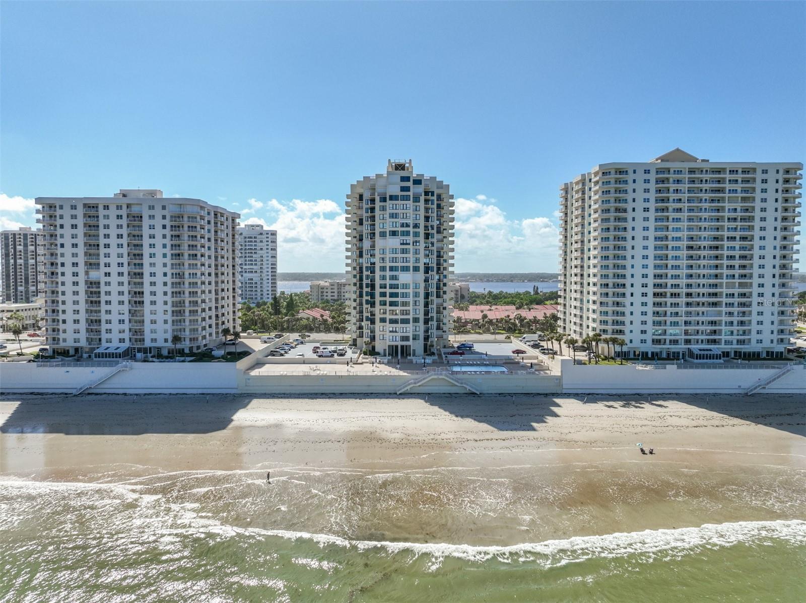 OCEAN 07 CONDO - Residential