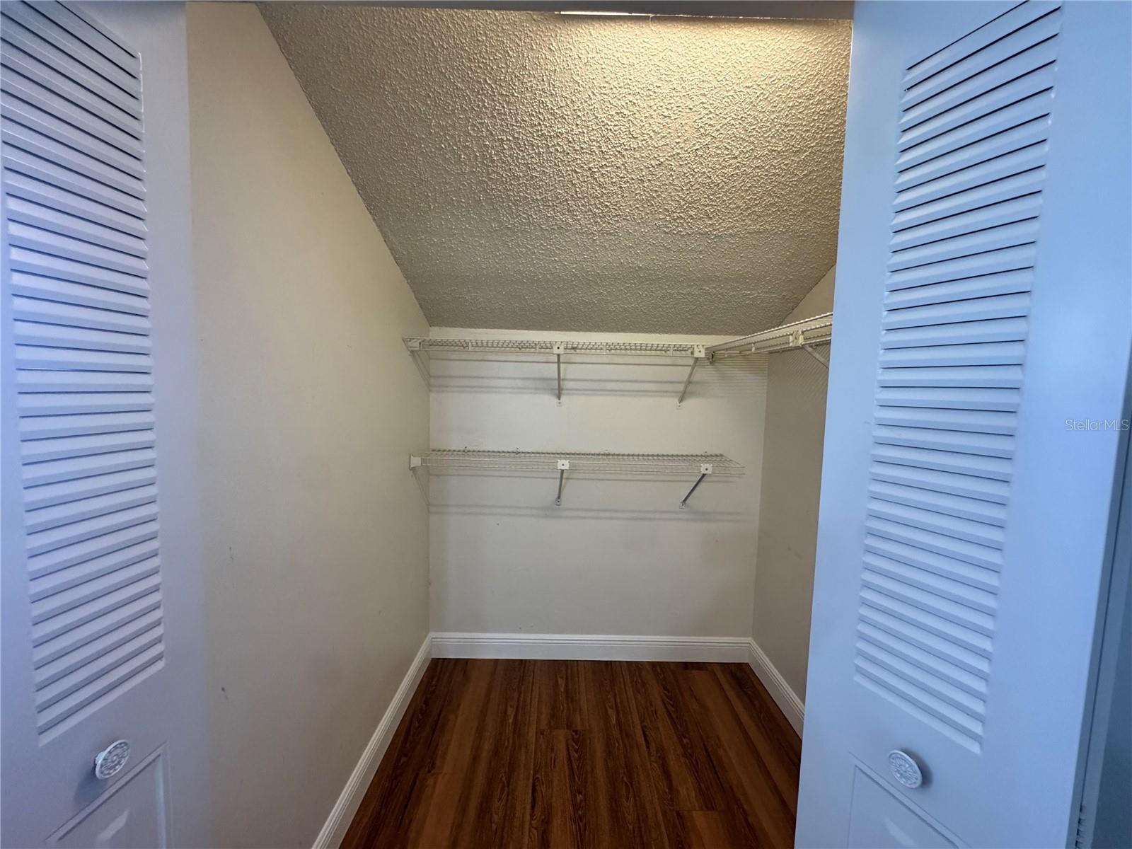 CLUB VILLAS AT WIMBLEDON PARK CONDO - Residential Lease