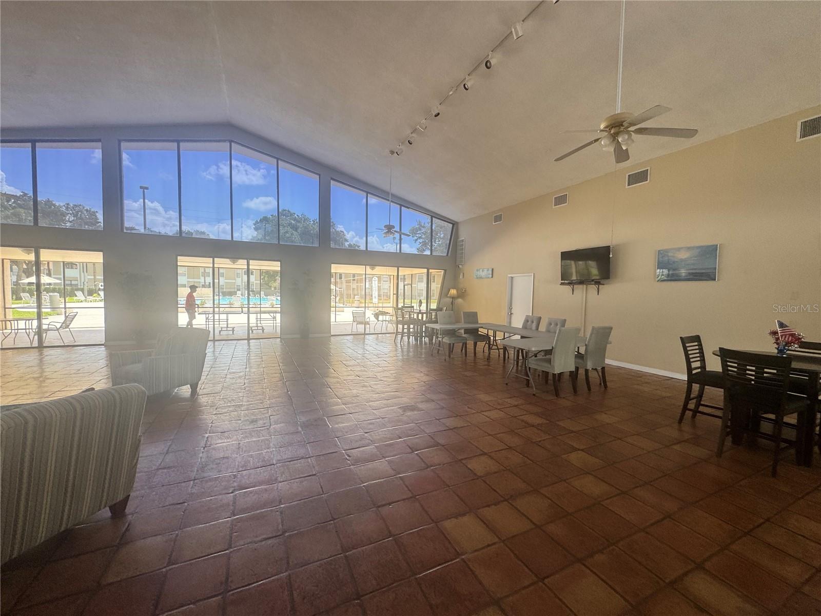 CLUB VILLAS AT WIMBLEDON PARK CONDO - Residential Lease