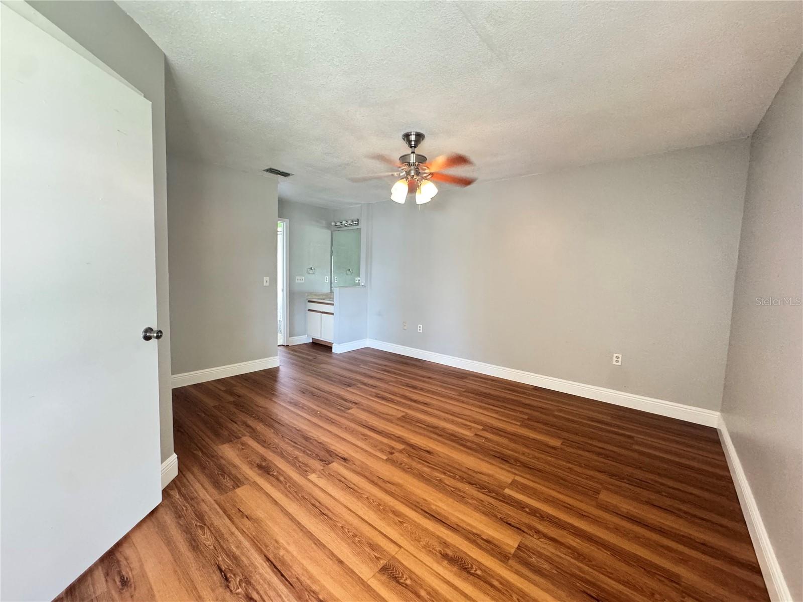 CLUB VILLAS AT WIMBLEDON PARK CONDO - Residential Lease