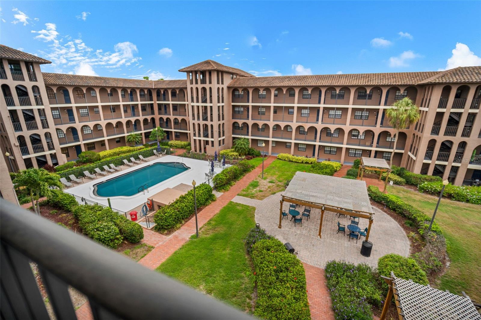 GOLFVIEW I CONDO - Residential