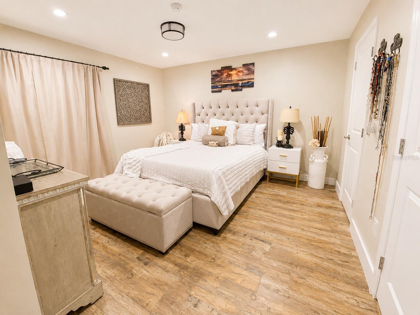 GLENEAGLES I CONDO - Residential